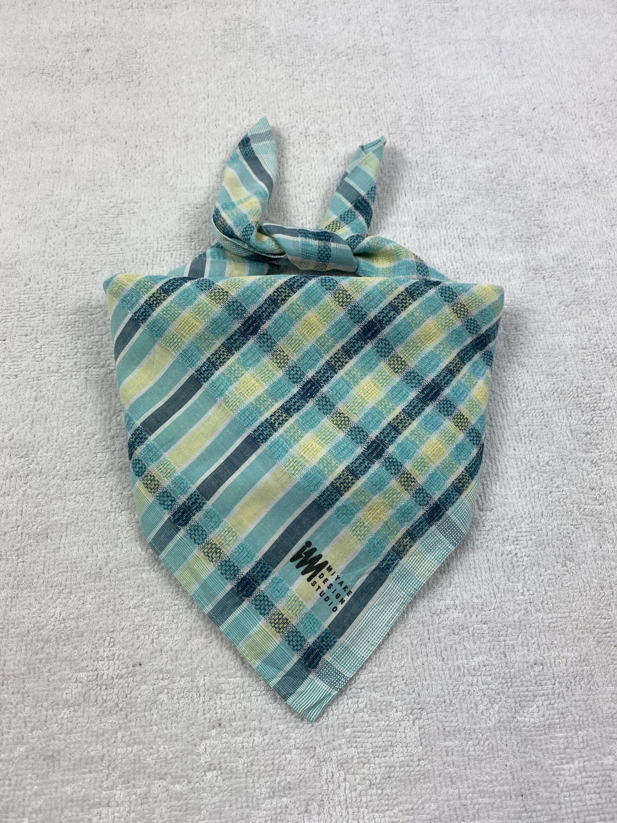 Issey Miyake Issey Miyake Handkerchief / Bandana / Neckerchief Size ONE SIZE - 1 Thumbnail