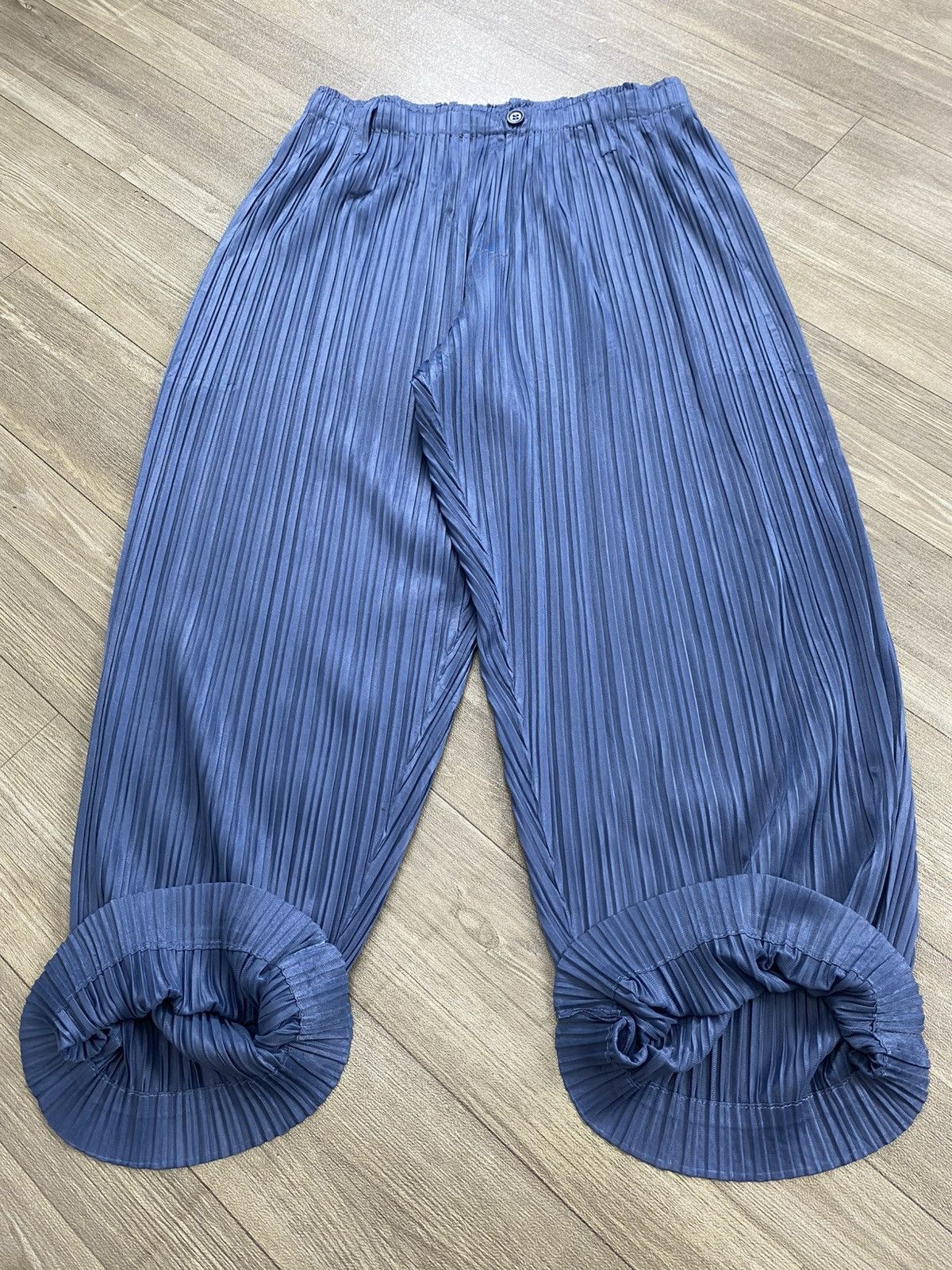 Pleats Please Issey Miyake Vintage Pleats Please Issey Miyake Wide Leg Pants Blue Size US 28 / EU 44 - 12 Thumbnail
