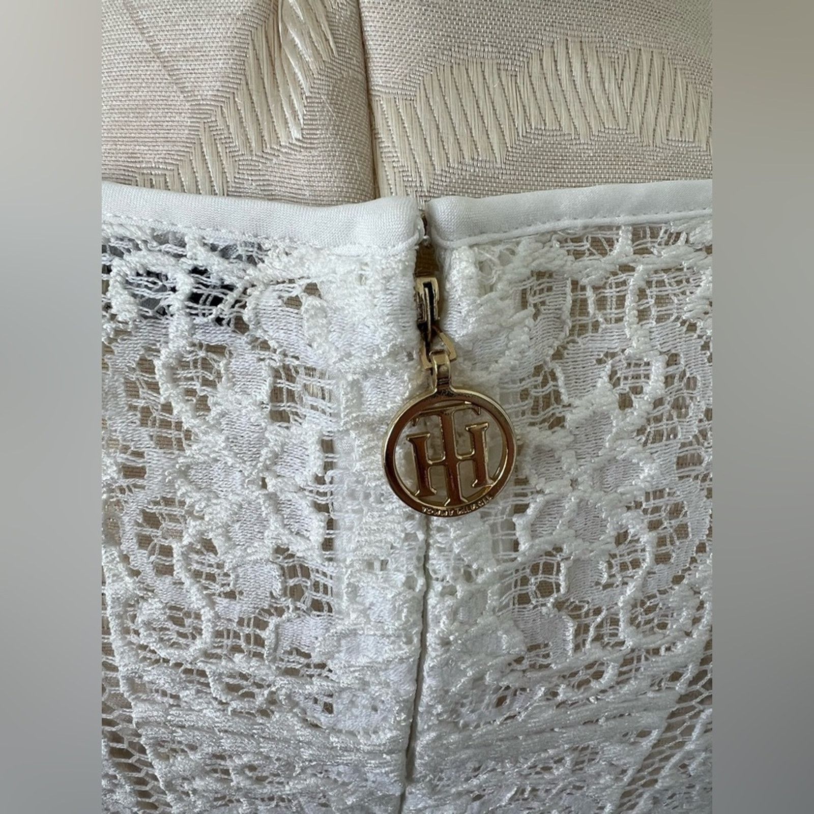 Tommy Hilfiger Tommy Hilfiger Sleeveless Elegant Lace Dress Size 6 Size M / US 6-8 / IT 42-44 - 6 Thumbnail