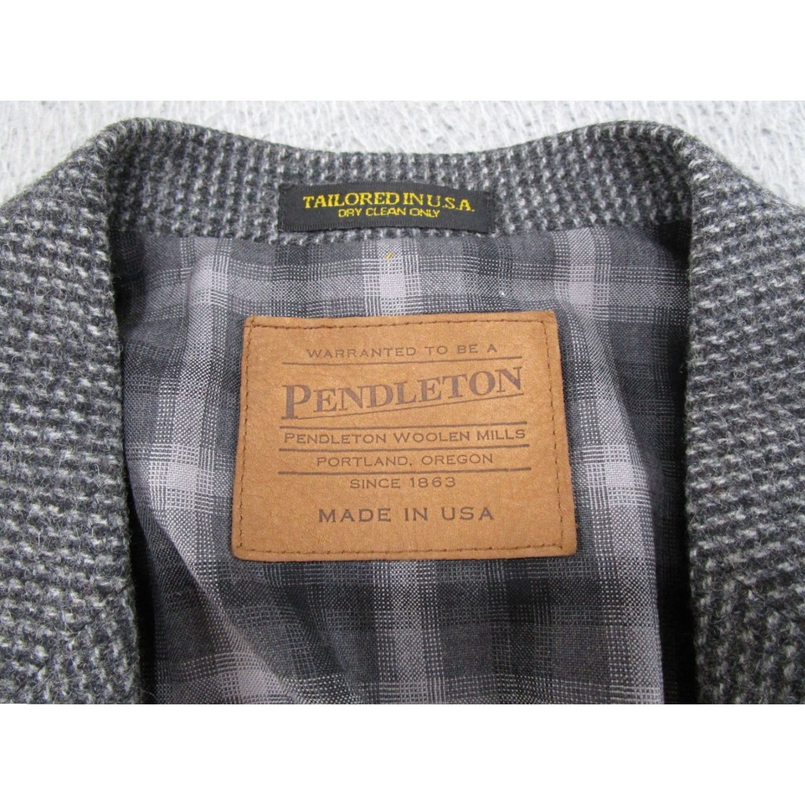 Pendleton Pendleton Herringbone Blazer Jacket USA Made 44L 2-Button Career Gray Wool Notch Lapel Mens Blazer Vintage Size 44R - 2 Thumbnail