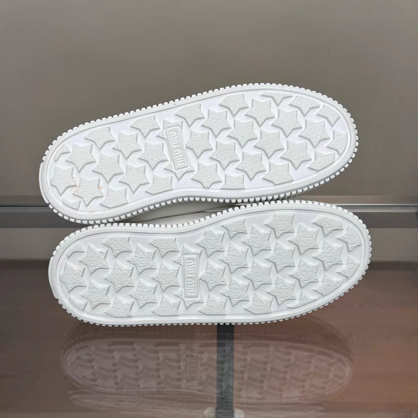 Miu Miu MIU MIU White Canvas Platform Biscuit Shoes Size 38 Size US 7.5 / IT 37.5 - 7 Thumbnail