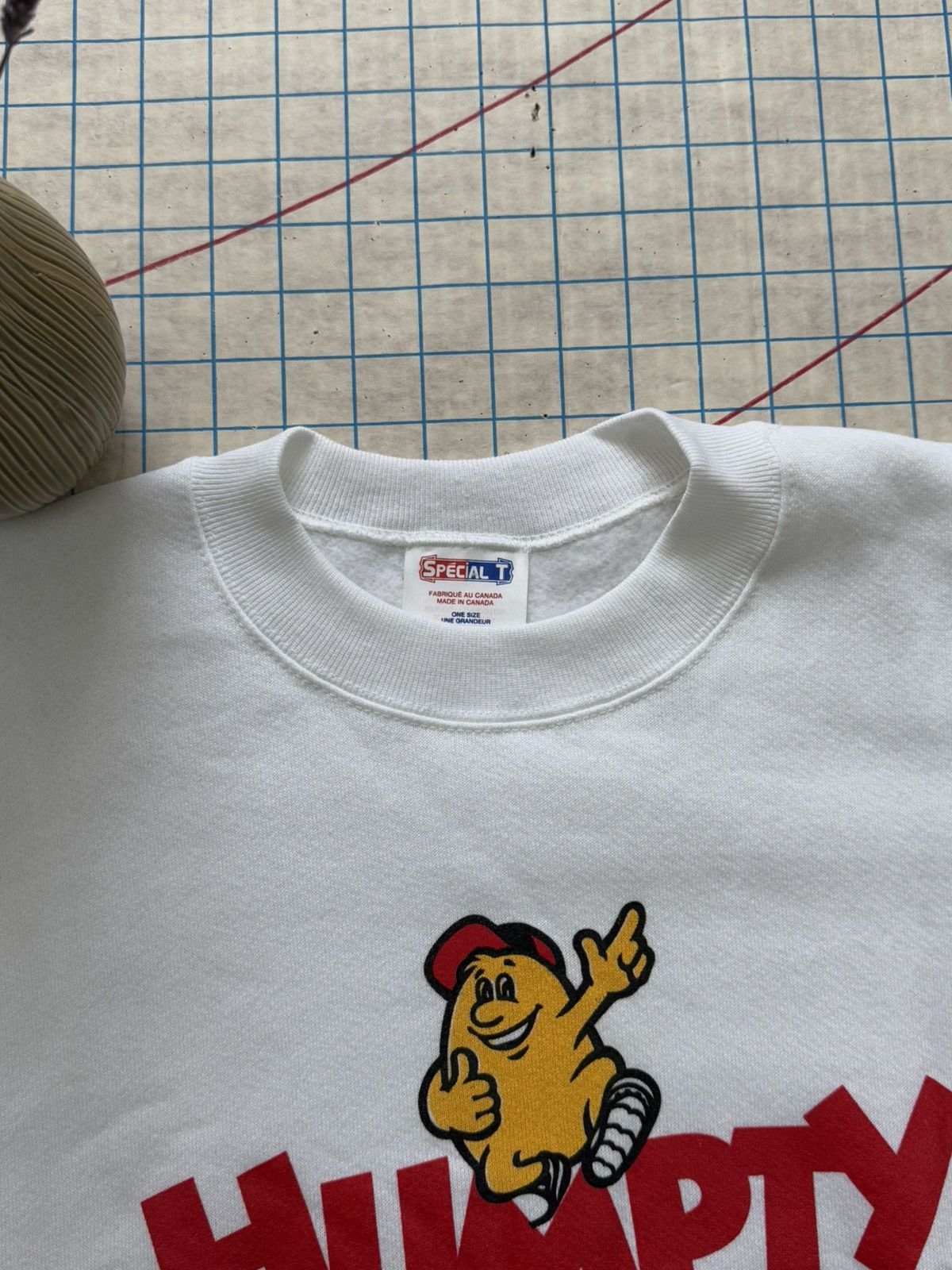 Other × Vintage Vintage Humpty Dumpty Crewneck Sweater White Fits Mens XL Size US XL / EU 56 / 4 - 7 Thumbnail