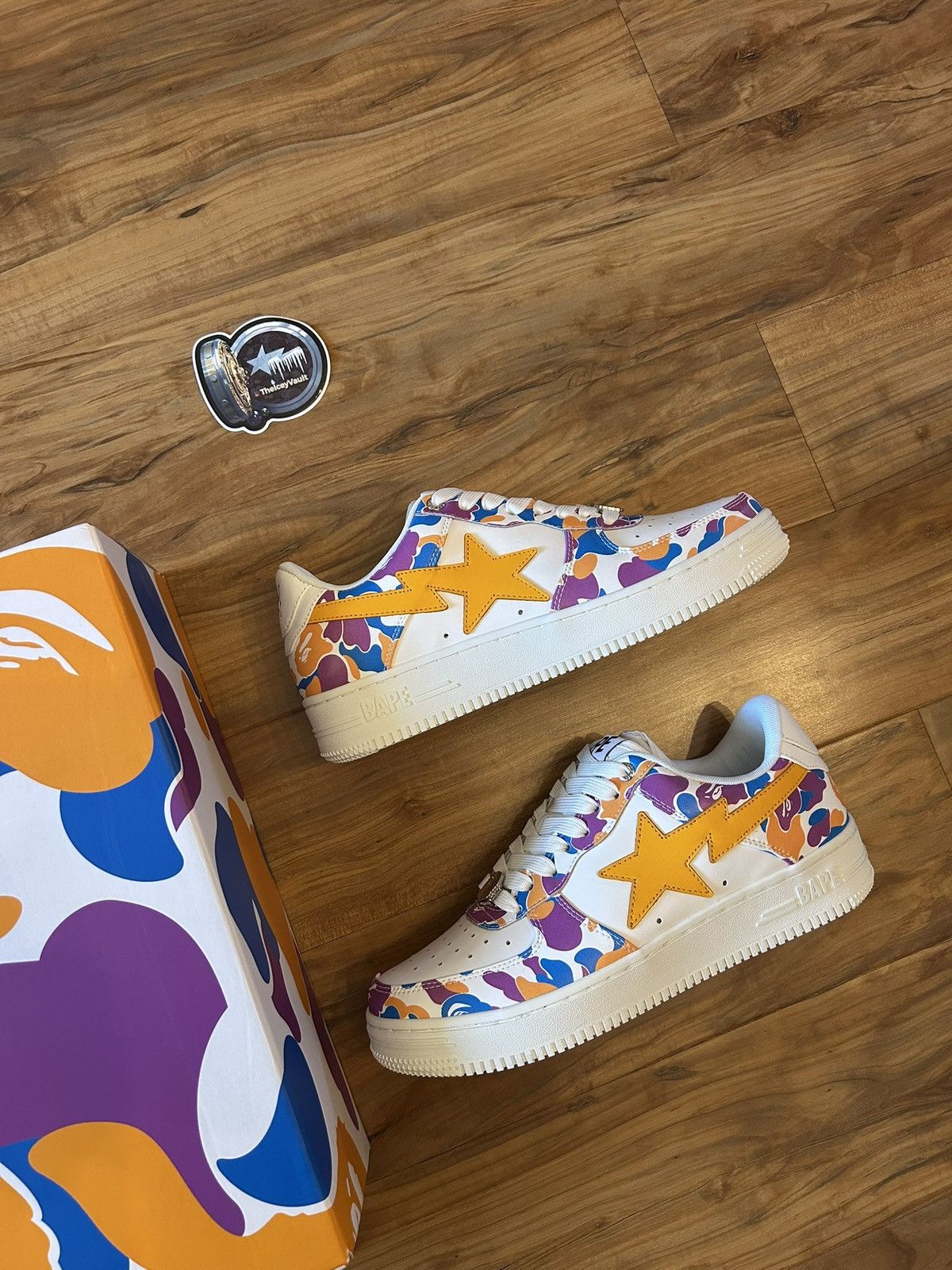 Bape NEW Bape Los Angeles Camo Bapestas Size US 8 / EU 41 - 2 Thumbnail