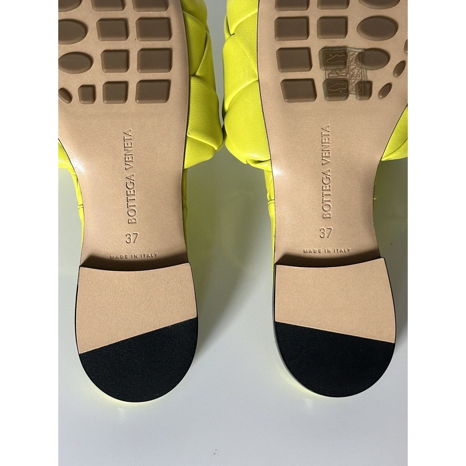 Bottega Veneta Bottega Veneta Yellow Lemon Flat Sandals 7 US (37) 608853 Size US 7 / IT 37 - 14 Thumbnail