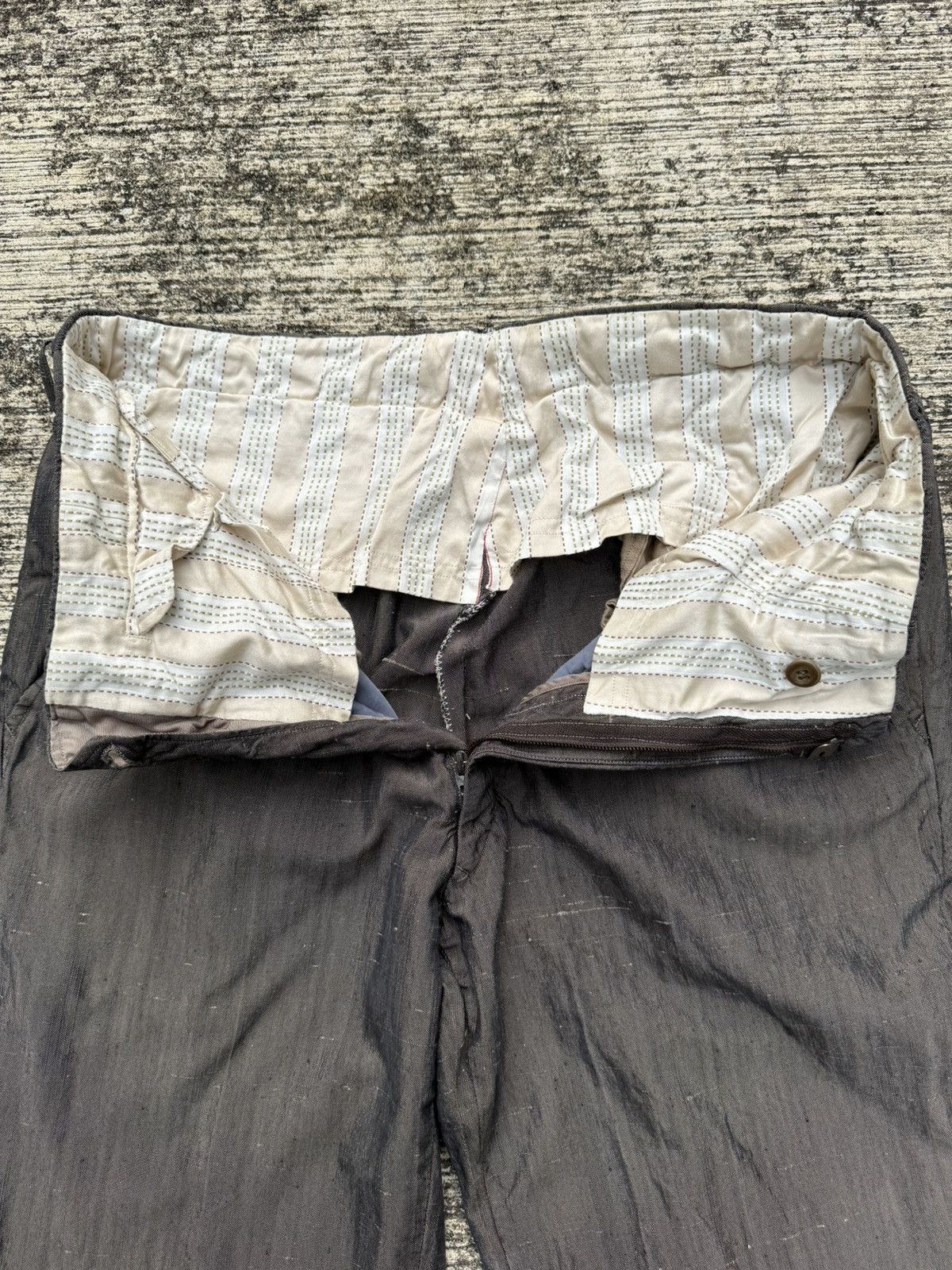 Vintage Vintage 1950s–60s Dark Brown Sharkskin Trousers Size US 30 / EU 46 - 5 Thumbnail