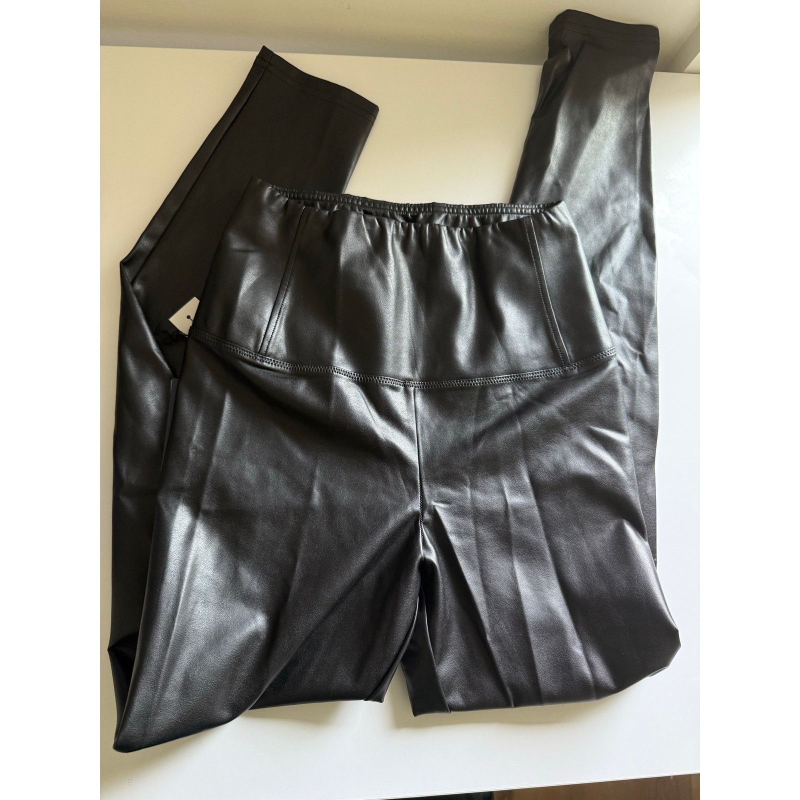 Aritzia $138 New Aritzia Wilfred Daria Faux Leather Leggings S Black Size 27" / US 4 / IT 40 - 7 Thumbnail