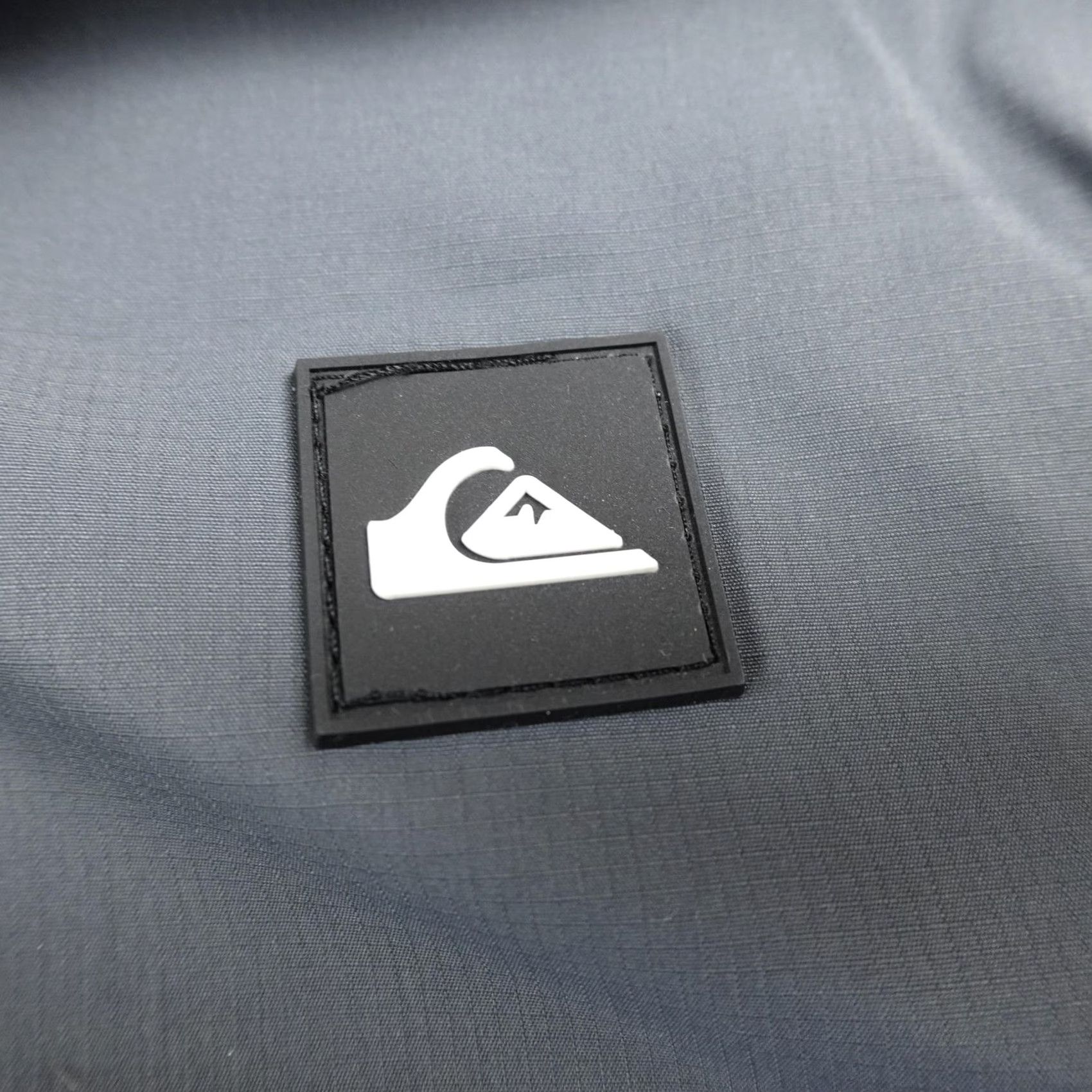 Quiksilver Quiksilver Jacket Mens M Gray DryFlight Windbreaker Full Zip Hooded Pockets Water Resistant Lightweight Casual Activewear Size US M / EU 48-50 / 2 - 4 Thumbnail
