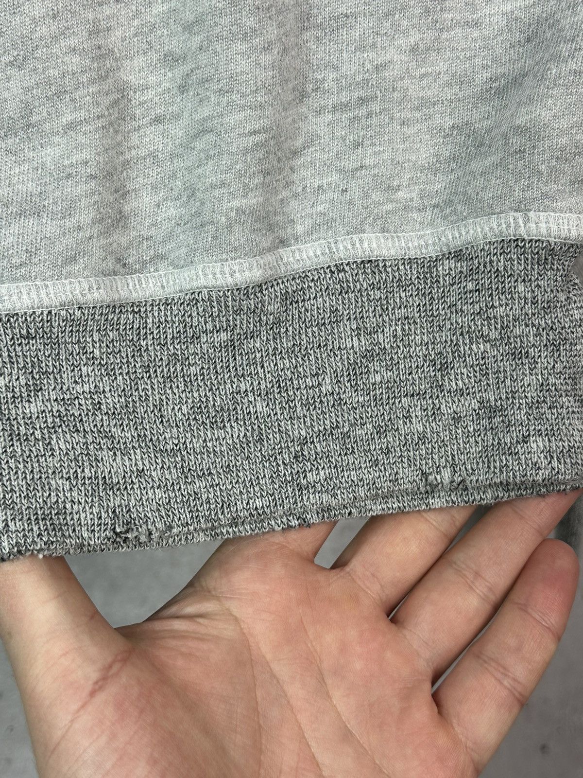 THE GREAT The Great Made in USA Apple Collage Crew Neck Grey Sweater Size M / US 6-8 / IT 42-44 - 8 Thumbnail