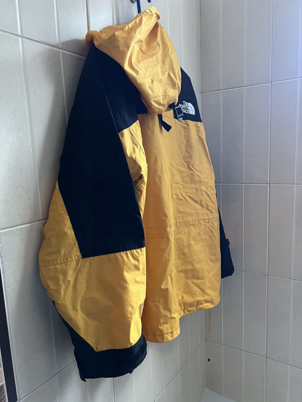 The North Face Vintage North Face Gore Tex Pale Yellow Jacket Size US M / EU 48-50 / 2 - 12 Thumbnail