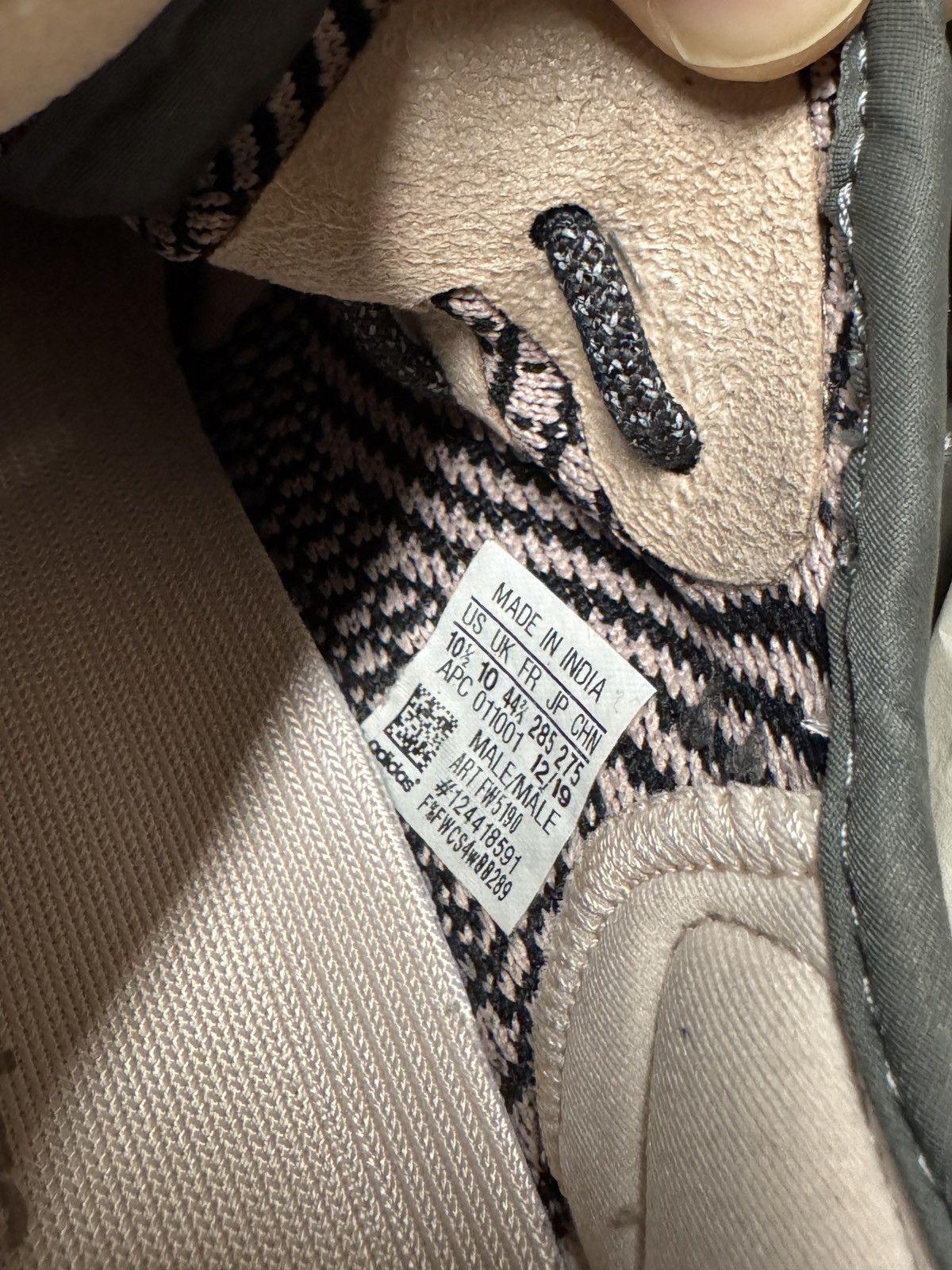 Adidas Yeezy 350 Yecheil Size US 10.5 / EU 43-44 - 9 Thumbnail
