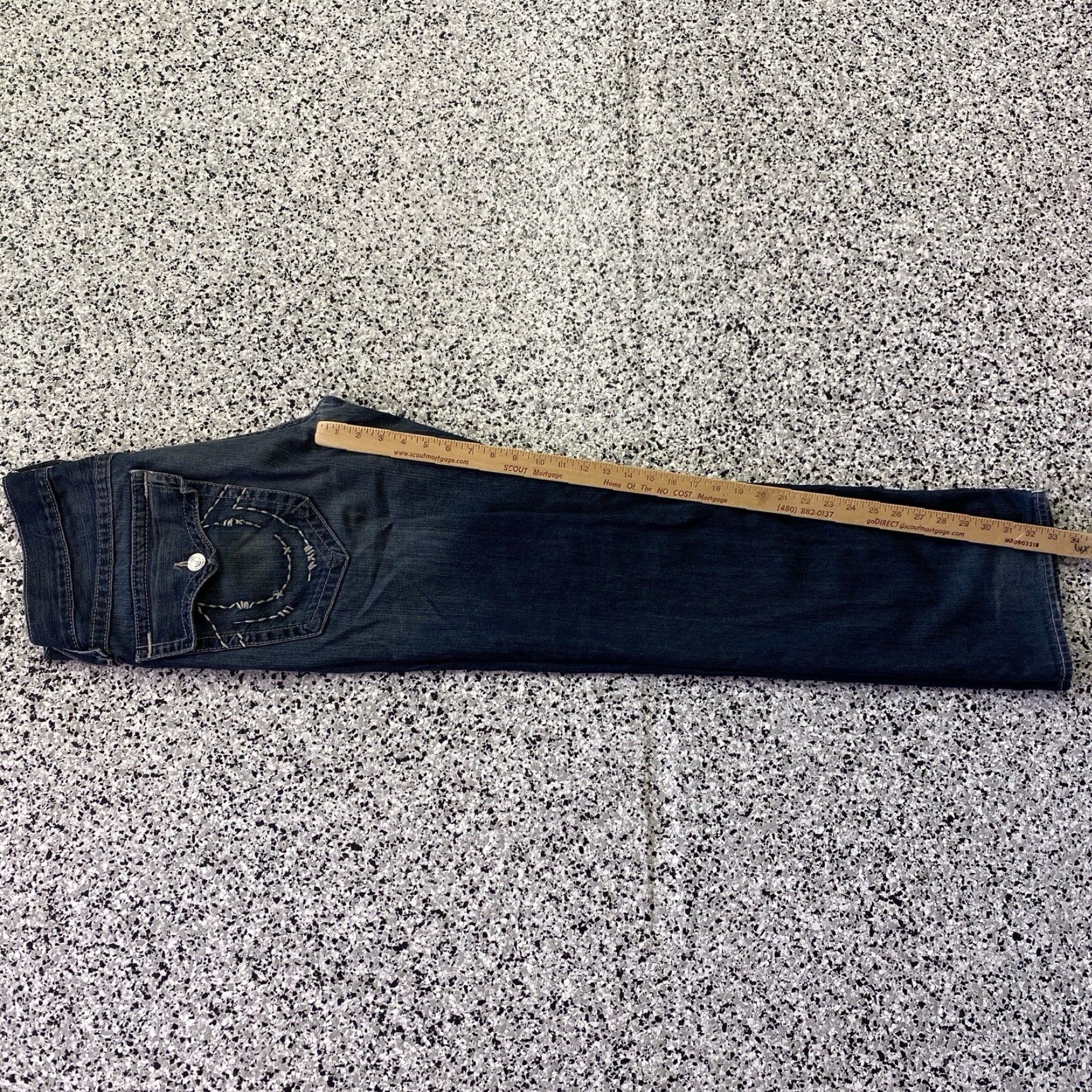 True Religion True Religion Jeans 5-Pocket Denim Straight Men Blue 35x33 Regular Size Shoes? (Note: output should be just the title; fixed version below) Size US 35 - 6 Thumbnail