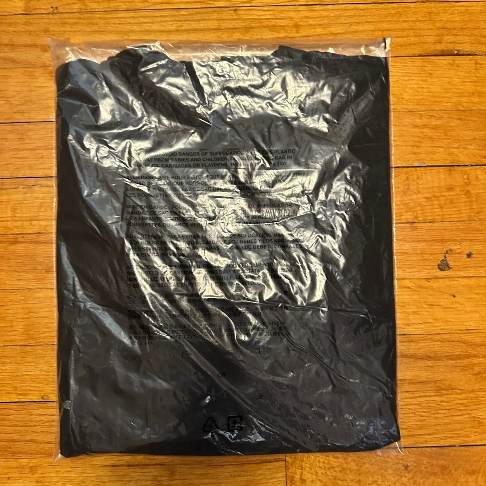 Gap Yeezy Gap Engineered x Balenciaga Logo Tee Size US M / EU 48-50 / 2 - 1 Thumbnail