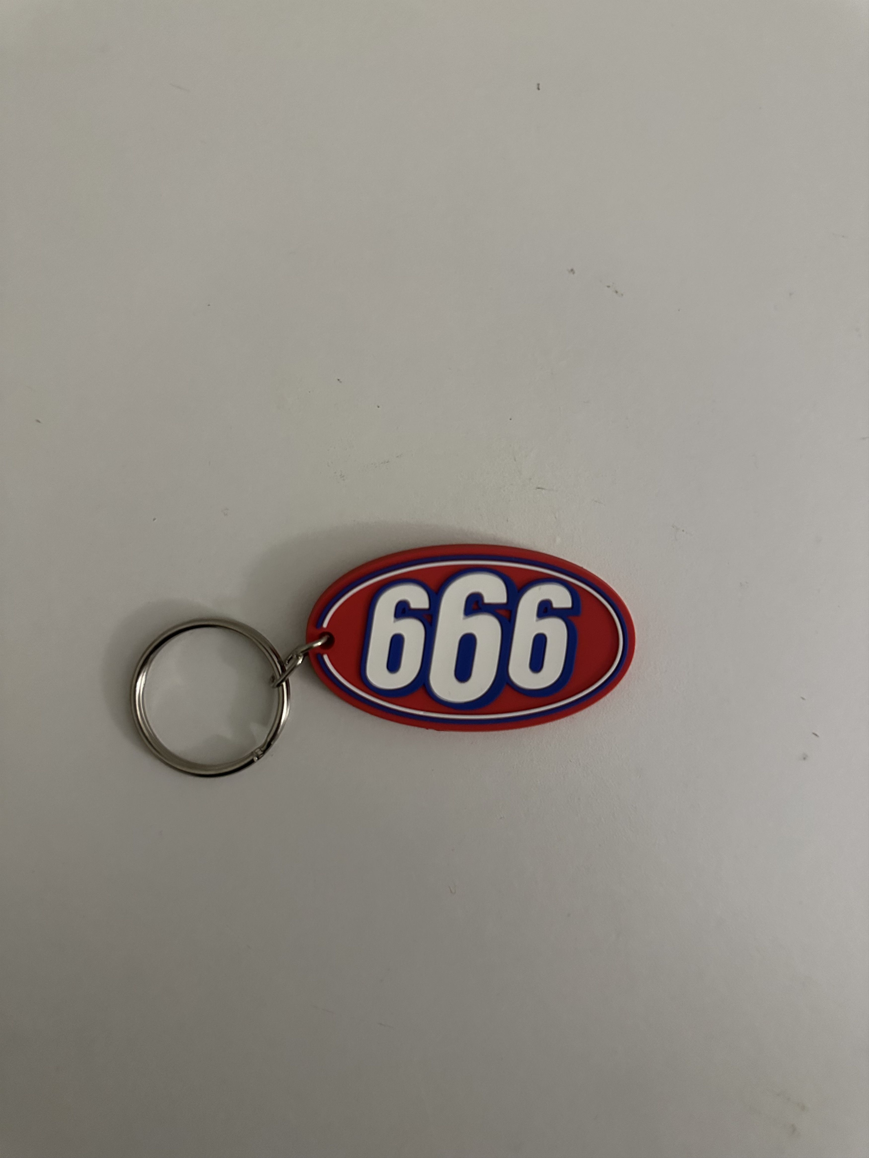 Supreme Supreme 666 Keychain SS17 Size ONE SIZE - 1 Thumbnail