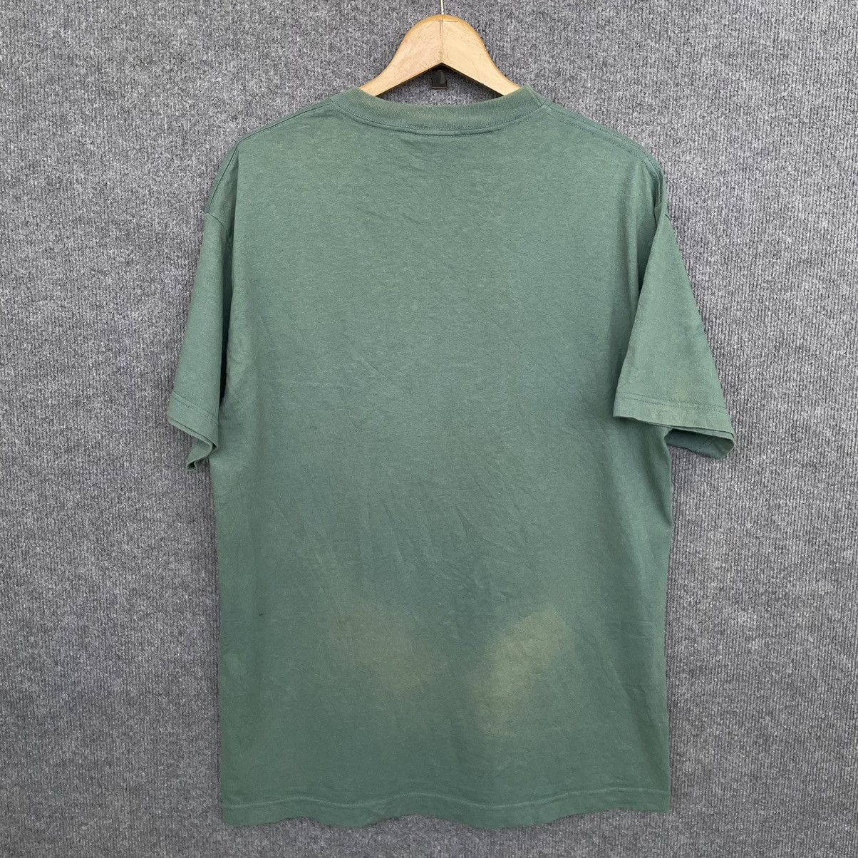 Vintage Vintage 1990s Surf Gear Hawaii Faded Green T Shirt Size US L / EU 52-54 / 3 - 9 Thumbnail
