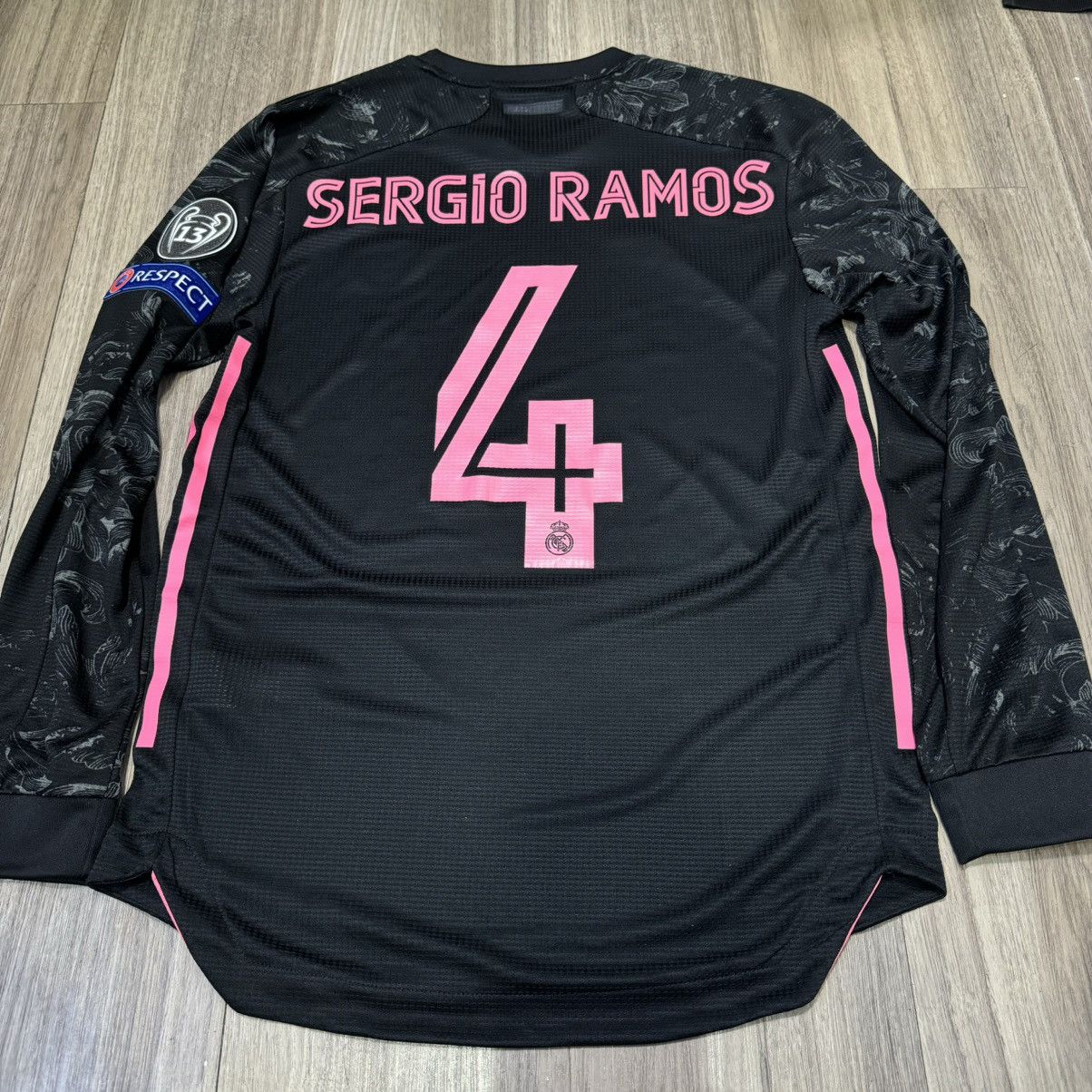 Adidas Real Madrid 20/21 player issue L/S third away #4 S.Ramos Size US S / EU 44-46 / 1 - 2 Thumbnail