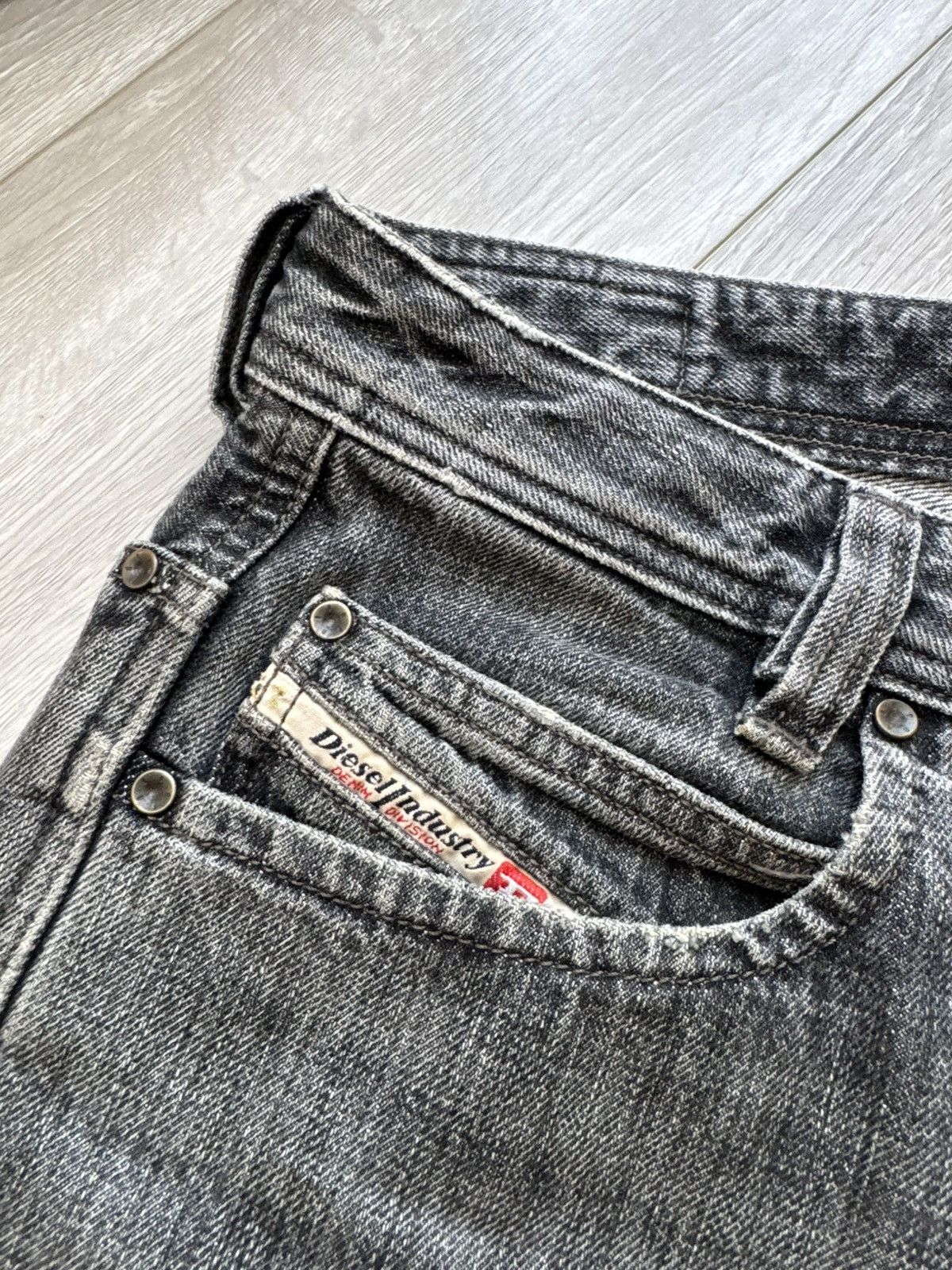 Diesel Vintage Diesel Grey Distressed Jeans Y2K Size US 31 - 4 Thumbnail