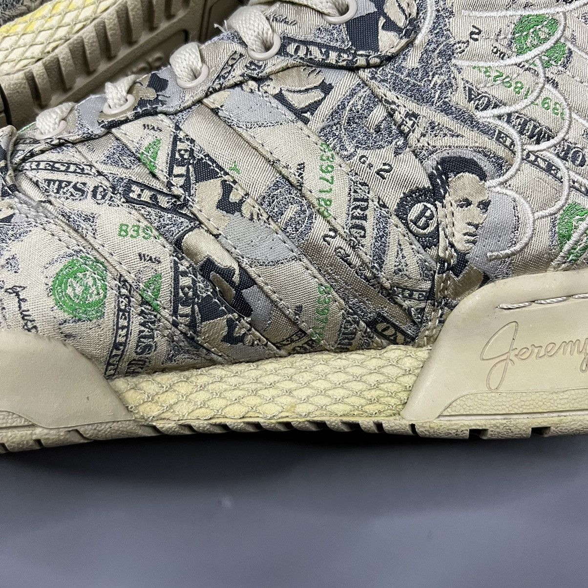 Adidas × Jeremy Scott Adidas Jeremy Scott Wings Money Hi Top Size US 9 / EU 42 - 13 Thumbnail