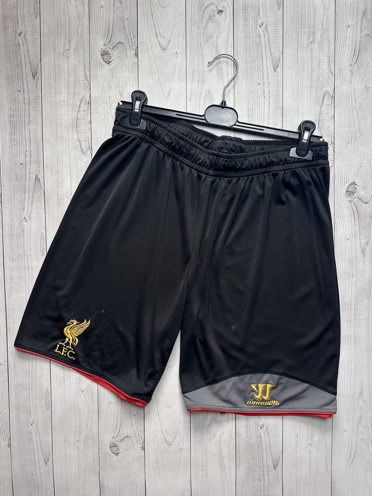 Vintage Vintage Liverpool black shorts size L logo Size US 34 / EU 50 - 1 Thumbnail