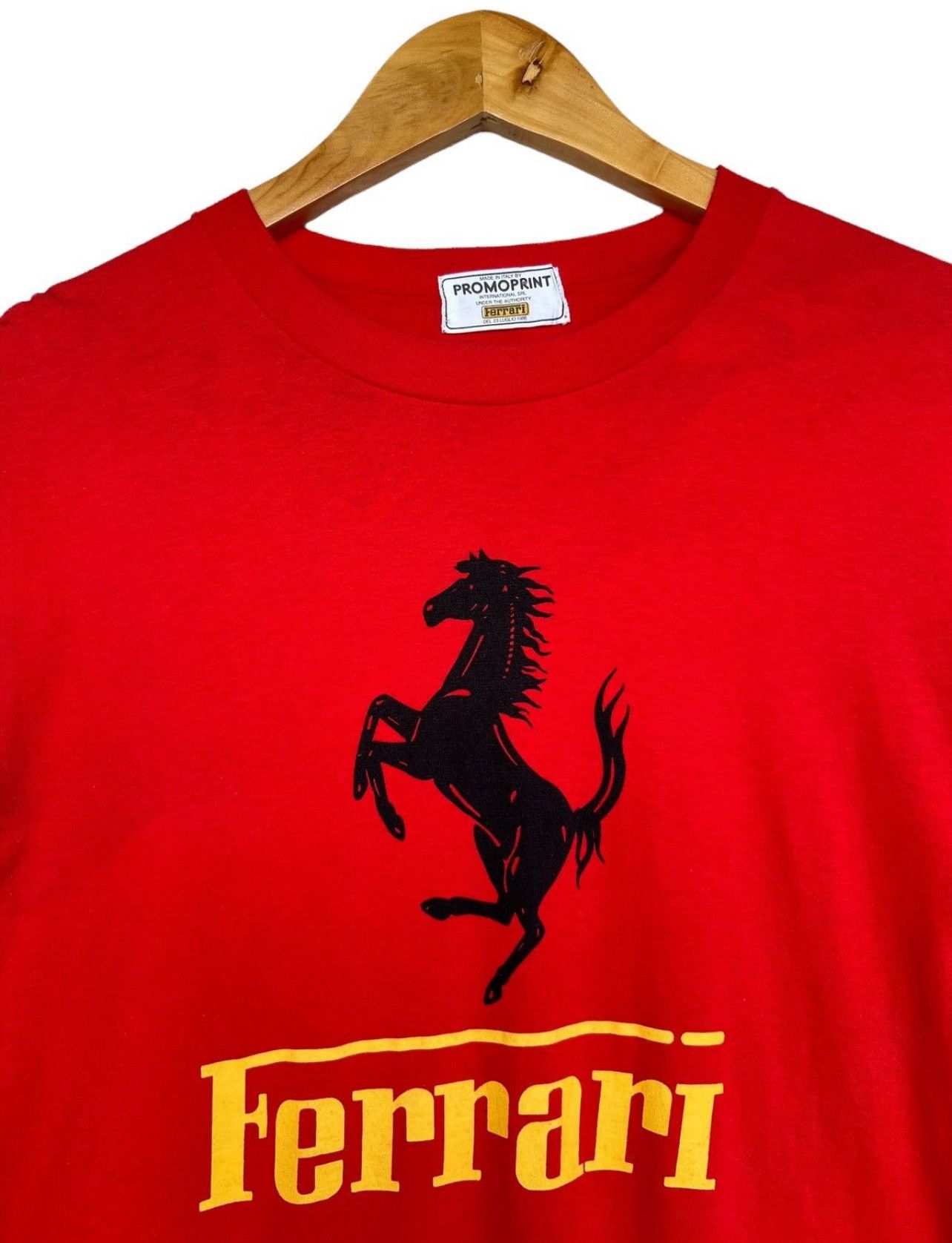 Vintage Vintage 80s Ferrari Scuderia Formula 1 Red Tee Medium Size US M / EU 48-50 / 2 - 3 Thumbnail