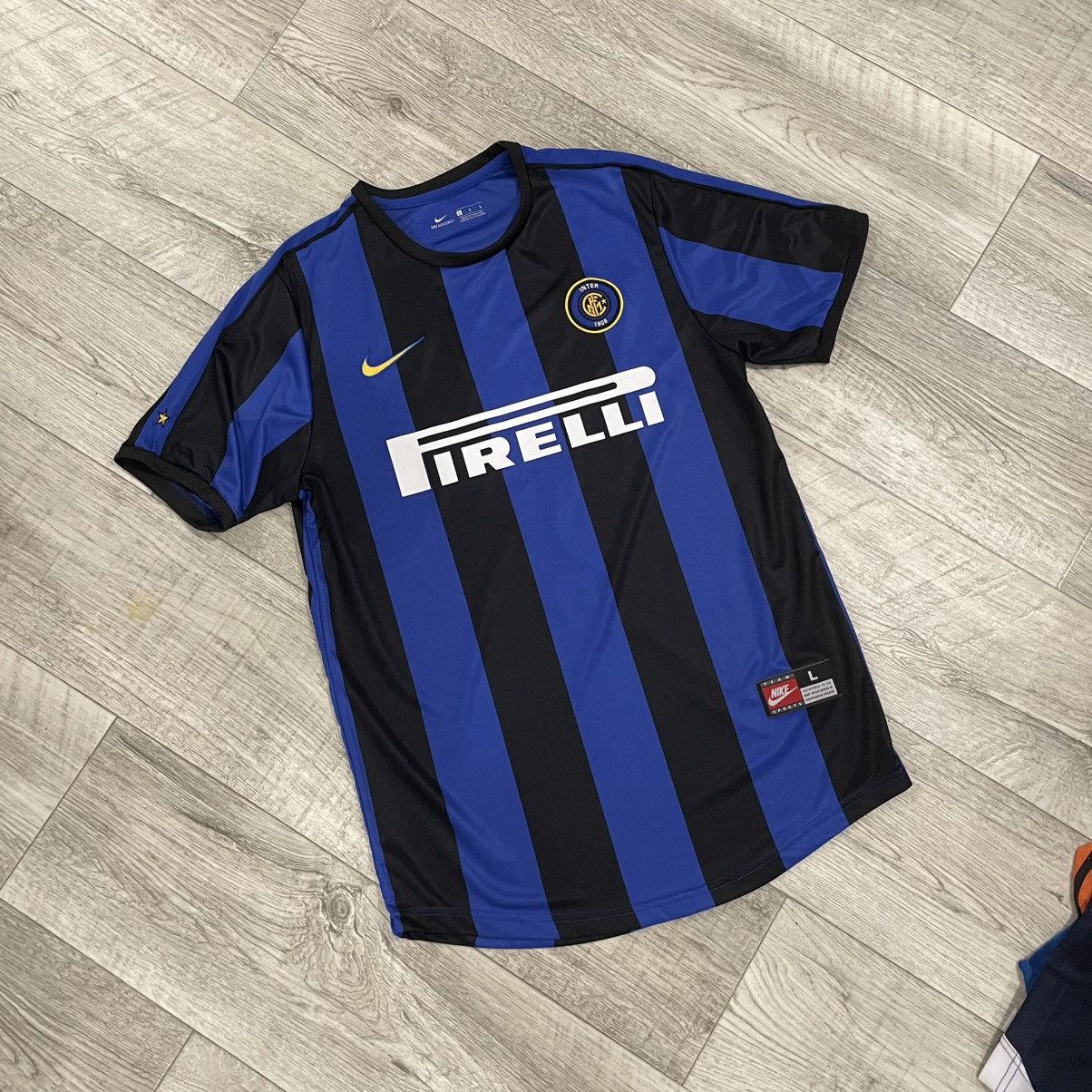 Nike INTER MILAN nike 1998 1999 RONALDO HOME FOOTBALL TEE SHIRT Size US M / EU 48-50 / 2 - 1 Thumbnail