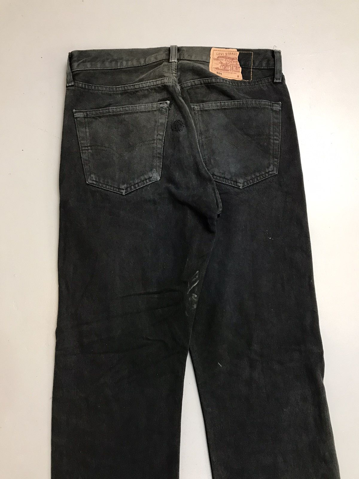 Levi's Vintage Levi’s 501 paper tab damaged denim Size US 30 / EU 46 - 14 Thumbnail