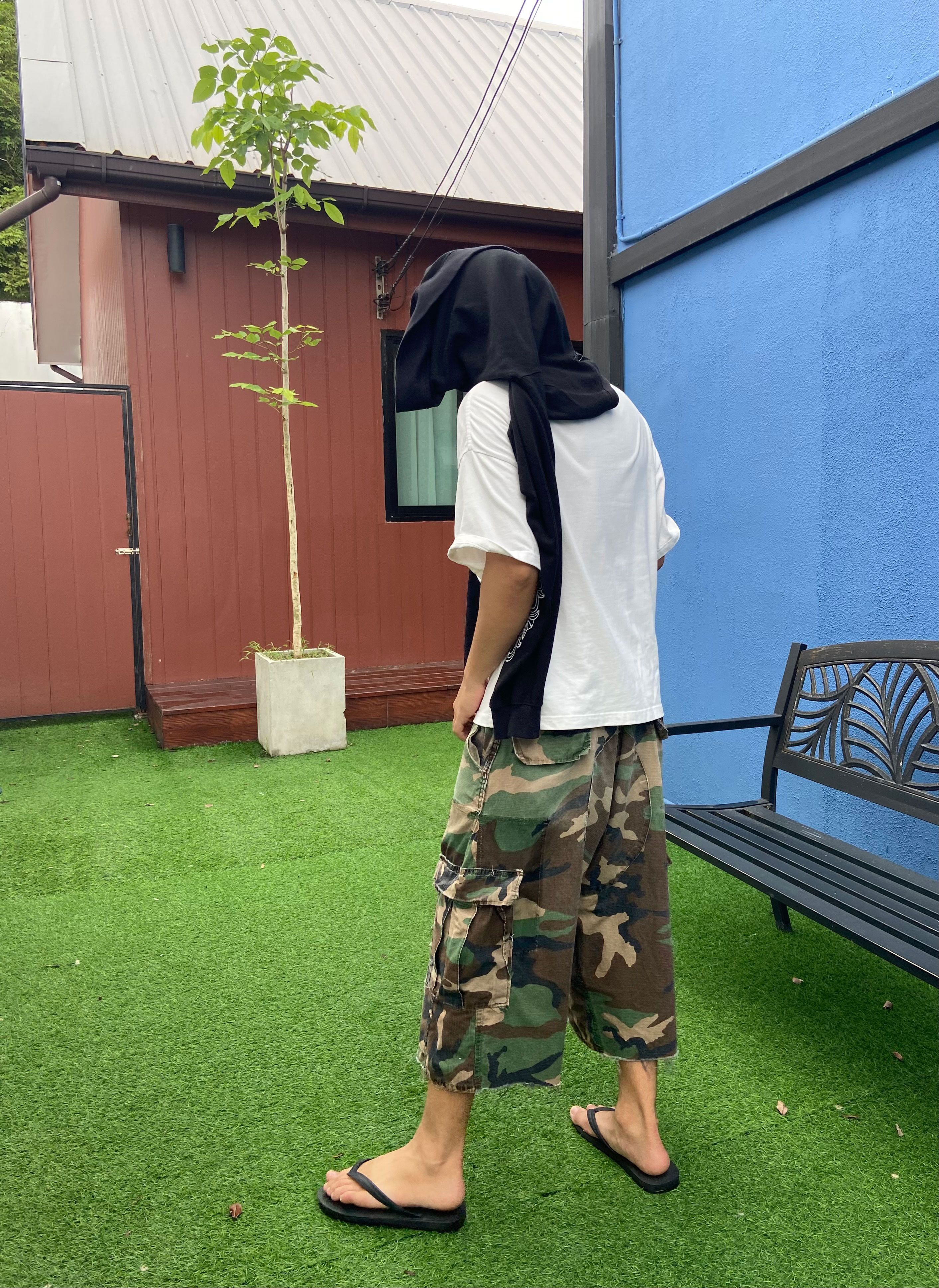 Vintage 1990 FADED VINTAGE CAMO CARGO SHORTS Size US 33 - 10 Thumbnail