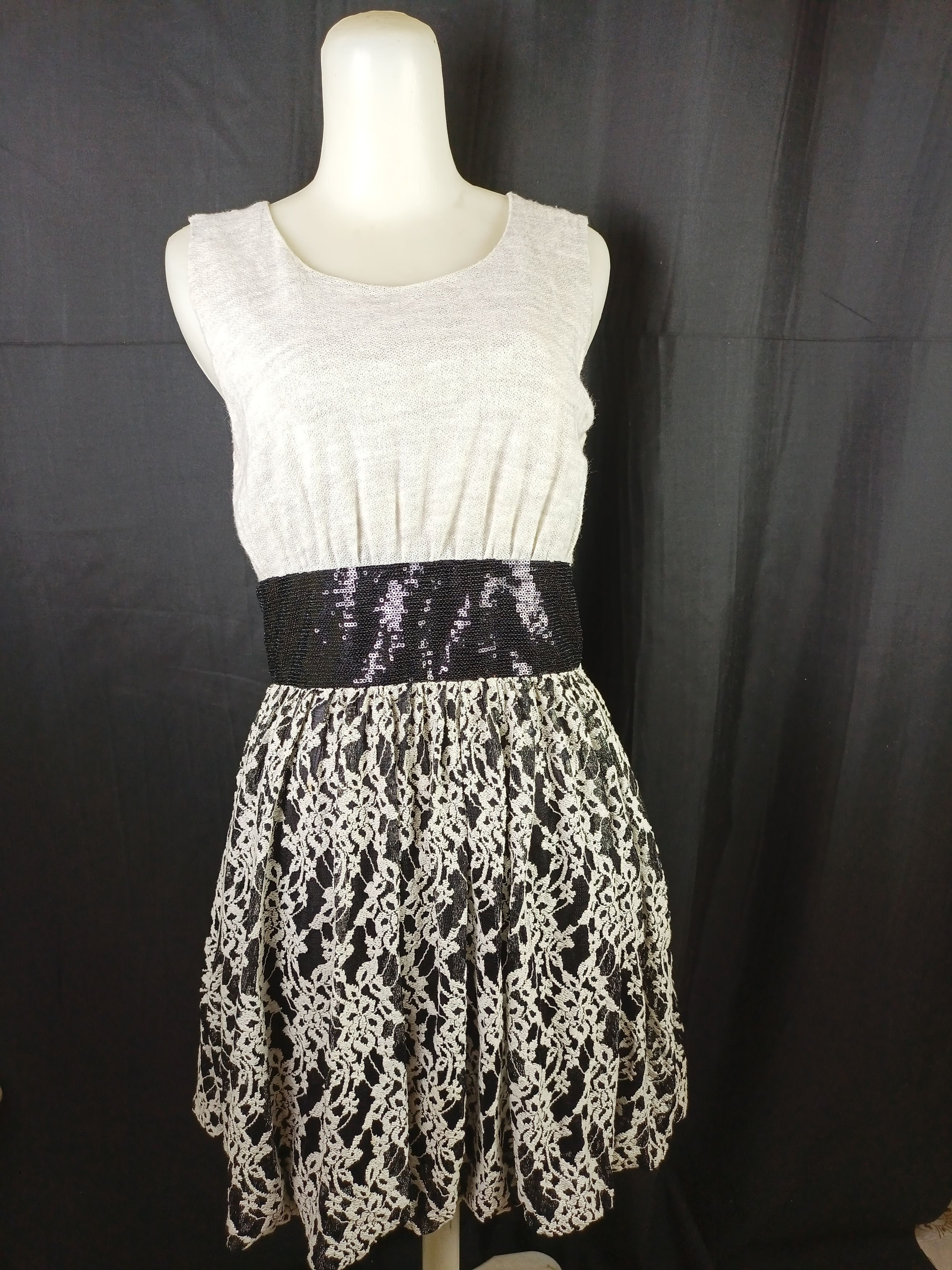 Japanese Brand Cat's Women's Sleeveless Side Zipper Black Sequin Lace Dress Size M / US 6-8 / IT 42-44 - 17 Thumbnail