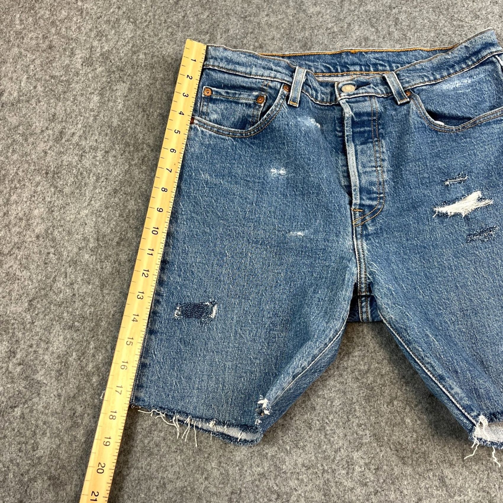 Levi's Levi's 501 Womens Denim Shorts W29 UK 10 Blue Distressed Premium Big E Cut Offs Jeans Shorts Casual 5-Pocket Womens Medium Blue 90s? Size 32" / US 10 / IT 46 - 3 Thumbnail