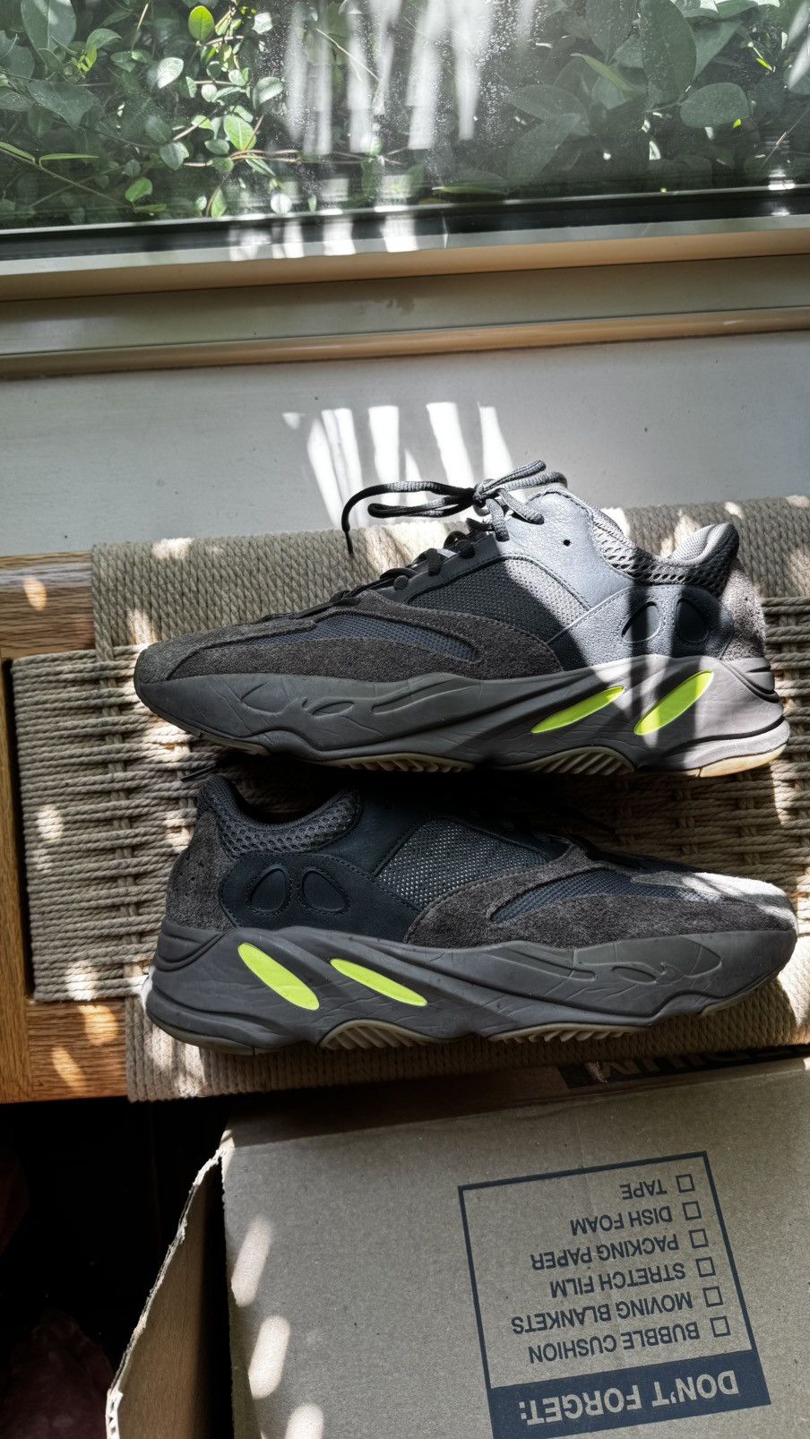 Yeezy Yeezy 700 — Mauve Size US 12 / EU 45 - 4 Thumbnail