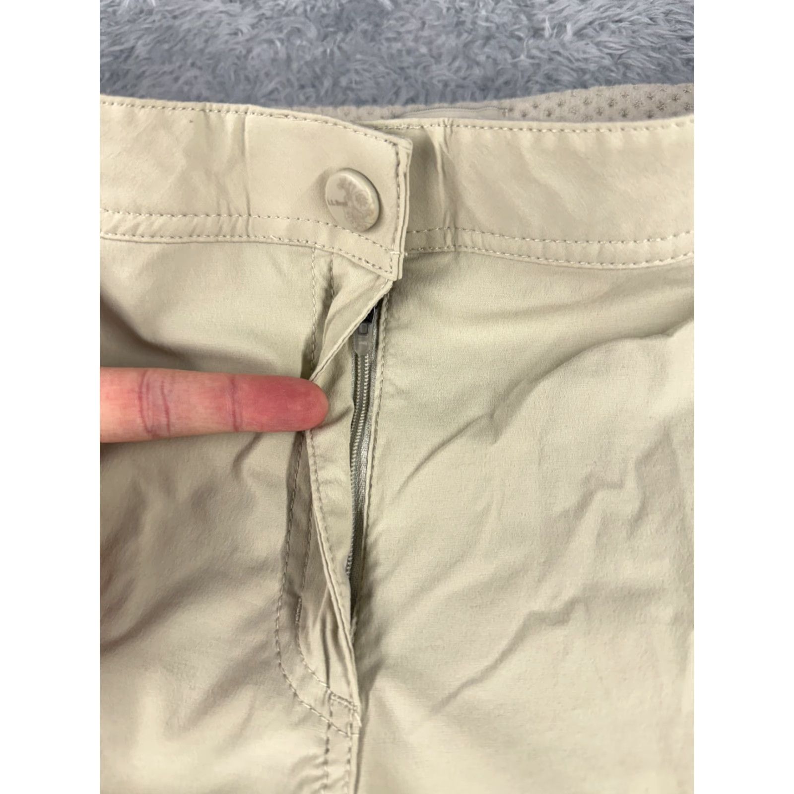 Vintage L.L. Bean Women's Cargo Pants Size 12 Beige Straight Leg Nylon Blend Hike 32x31 Size 34" / US 12 / IT 48 - 5 Thumbnail