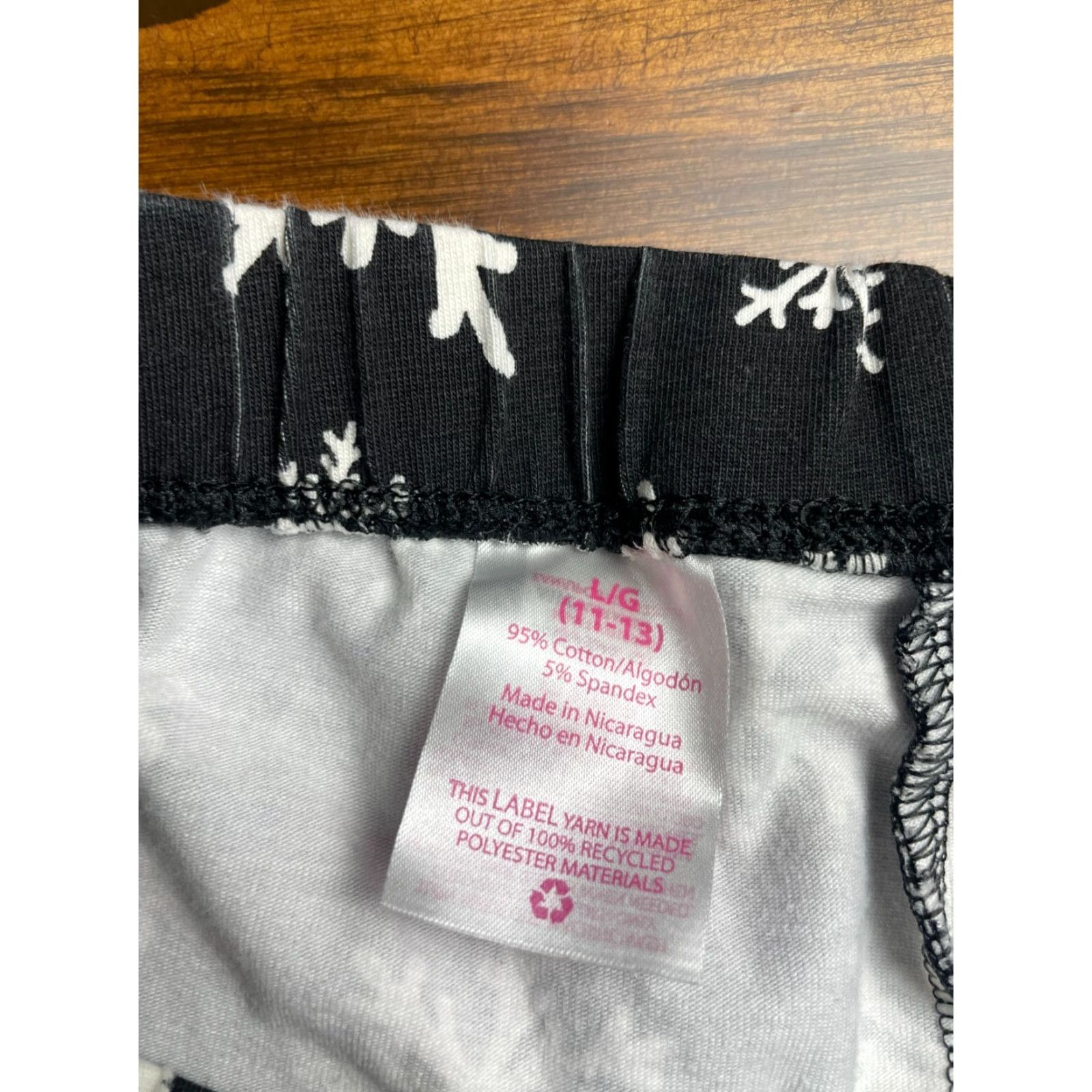 Vintage No Boundaries Pants Women's Large Snowflakes Christmas Winter Leggings Size 42" / US 20 - 6 Thumbnail