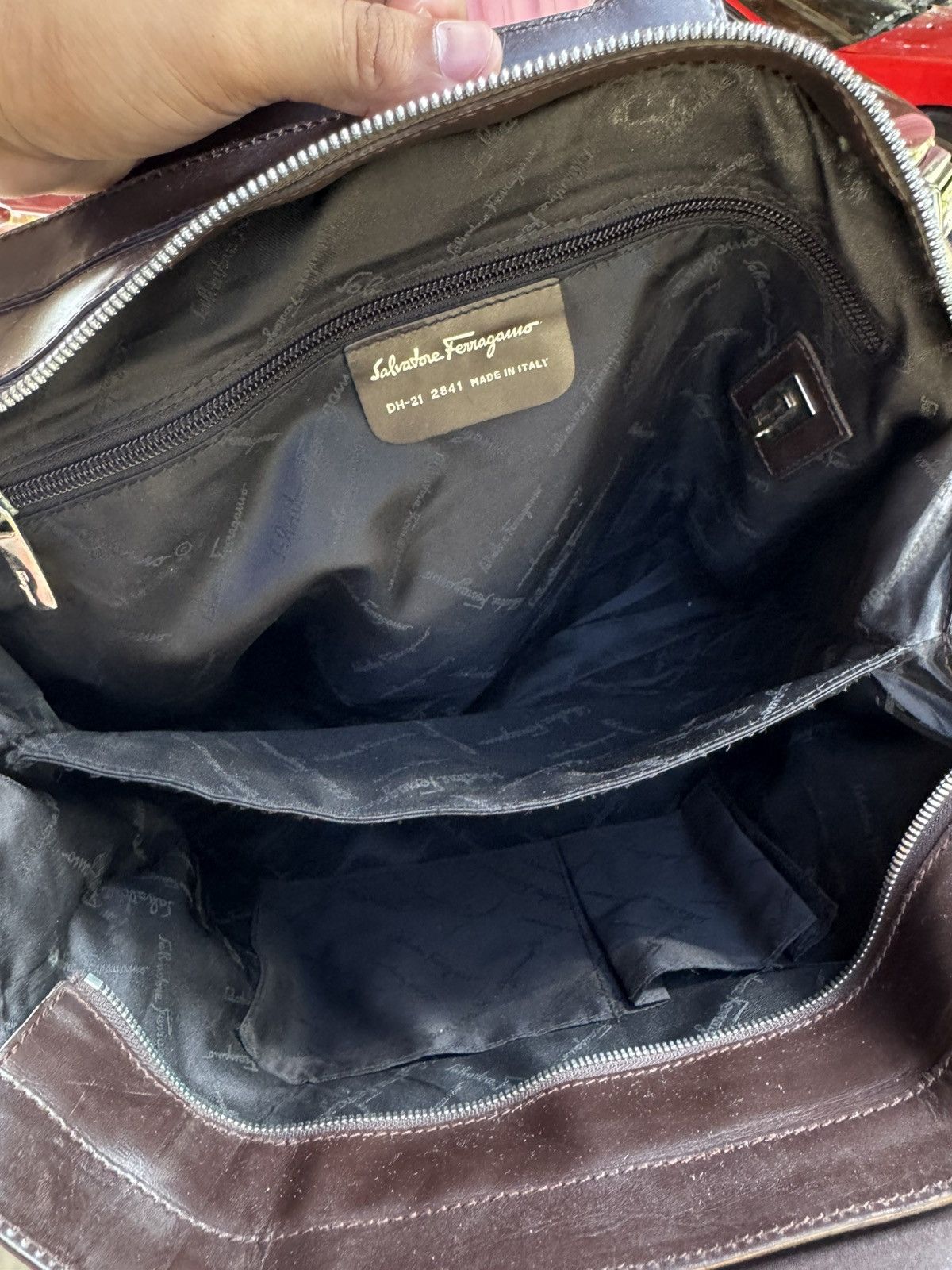 Salvatore Ferragamo Salvatore Ferragamo Horse Leather Gancini Tote Bag Italy Size ONE SIZE - 15 Thumbnail