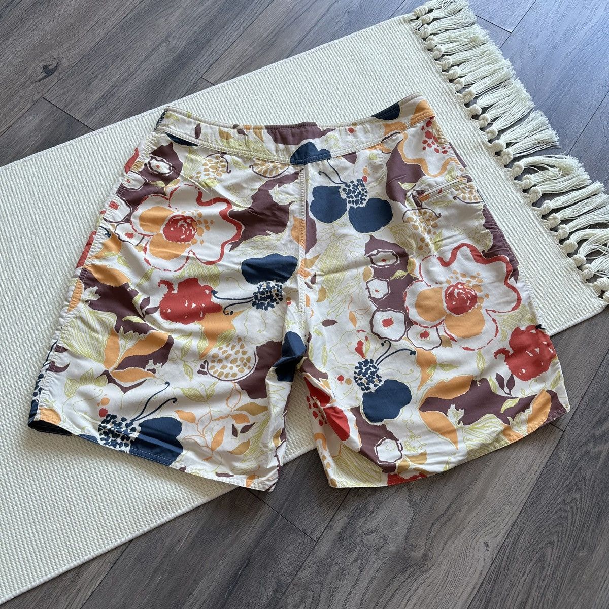 Patagonia Patagonia Wavefarer Floral Print Swim Board Shorts Size US 36 / EU 52 - 5 Thumbnail