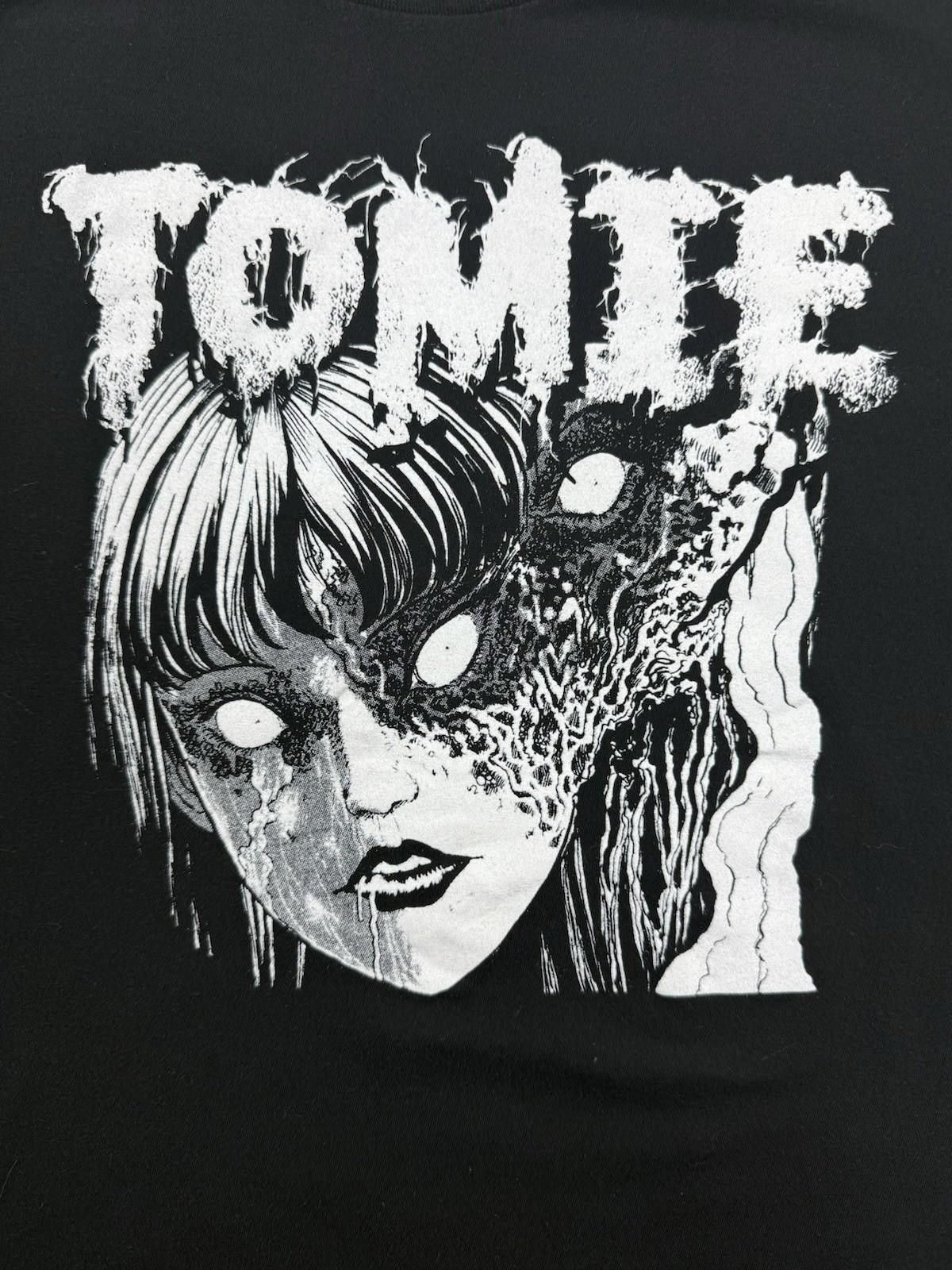 Hot Topic Junji Ito Tomie Horror Graphic Crunchyroll Exclusive #8 Size US XL / EU 56 / 4 - 2 Thumbnail