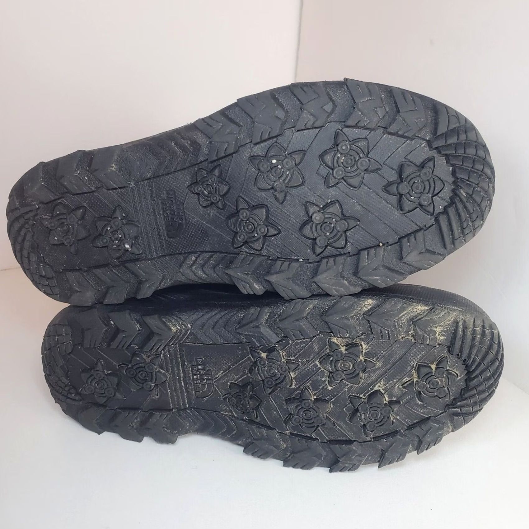 The North Face The North Face Gray Waterproof Winter Grip Boots Snow Boot Mid-Calf Women Size 6 Faux Fur Insulated Slip Resistant Size US 6 / IT 36 - 5 Thumbnail