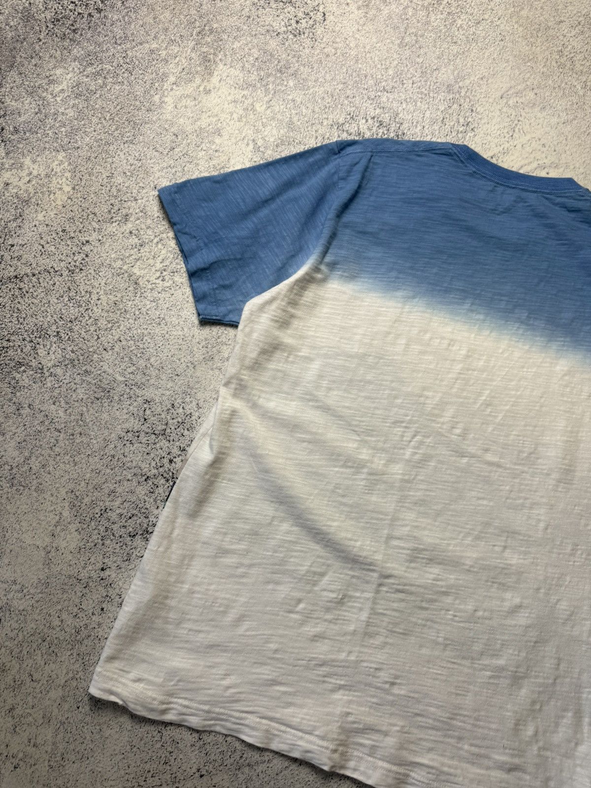 Uniqlo Mens T Shirt Uniqlo Hokusai Blue Pop Art Tee Size L Size US L / EU 52-54 / 3 - 23 Thumbnail