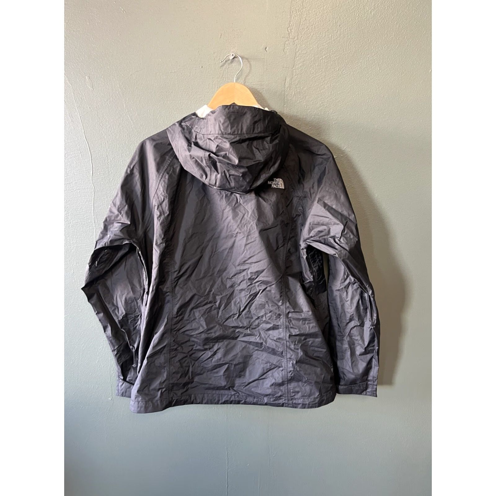 The North Face The North Face Womens Jacket Size Large Black Softshell Lightweight Full Zip Size L / US 10 / IT 46 - 2 Thumbnail