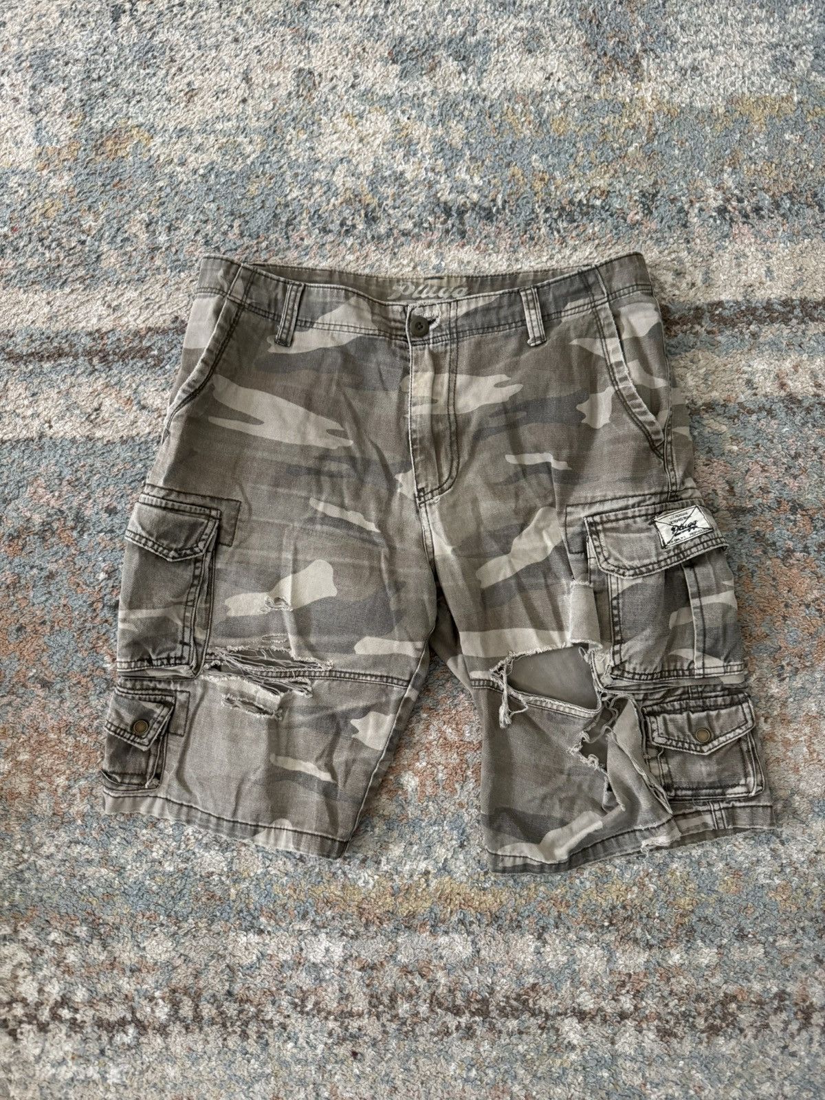 Other VTG Y2K Camo Shorts Faded 34 Thrashed Distressed Size US 32 / EU 48 - 1 Thumbnail