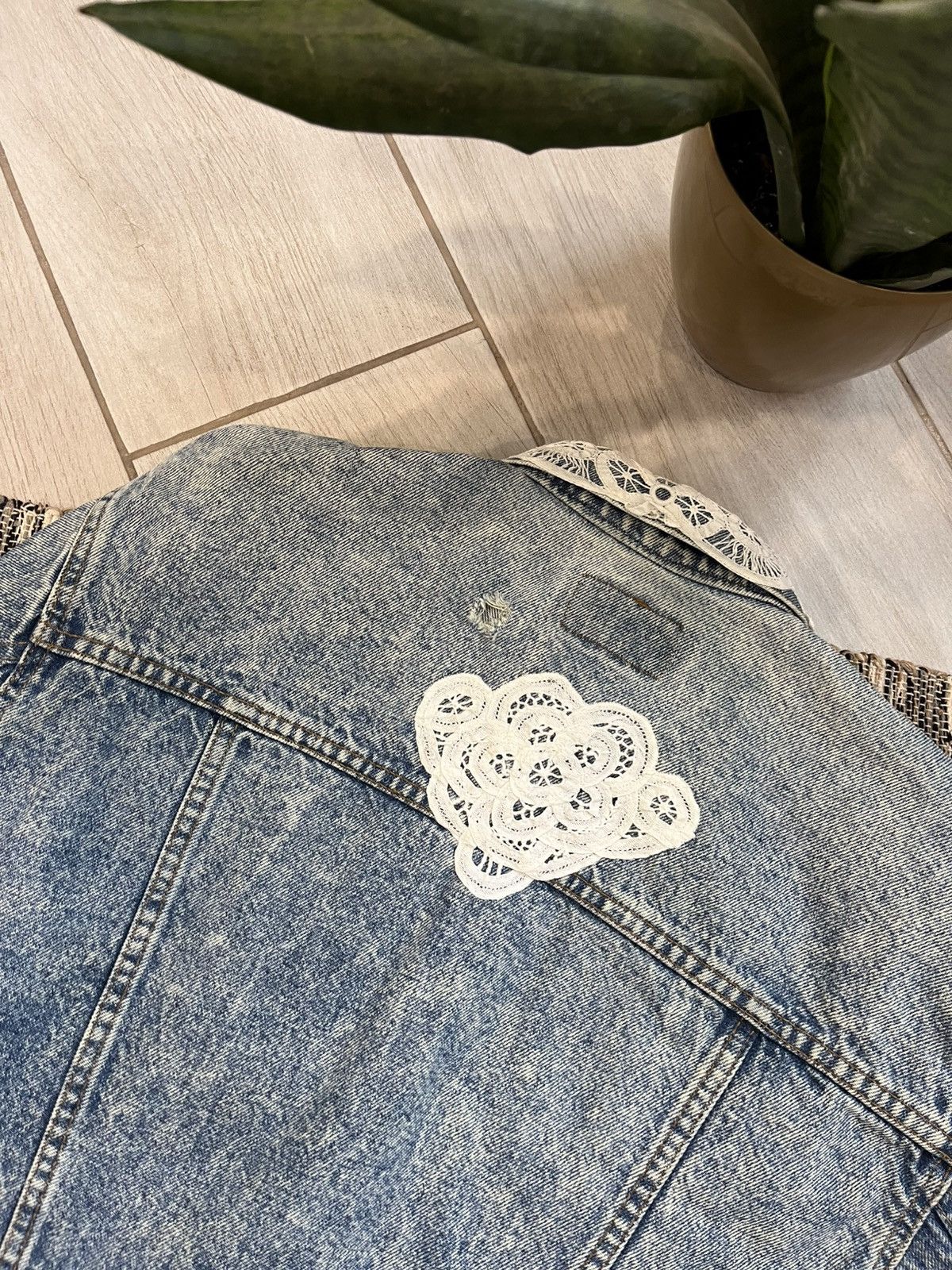 Handmade × Levi's × Vintage Vintage Levis Denim Jacket hand made distressed 90s Size XL / US 12-14 / IT 48-50 - 11 Thumbnail