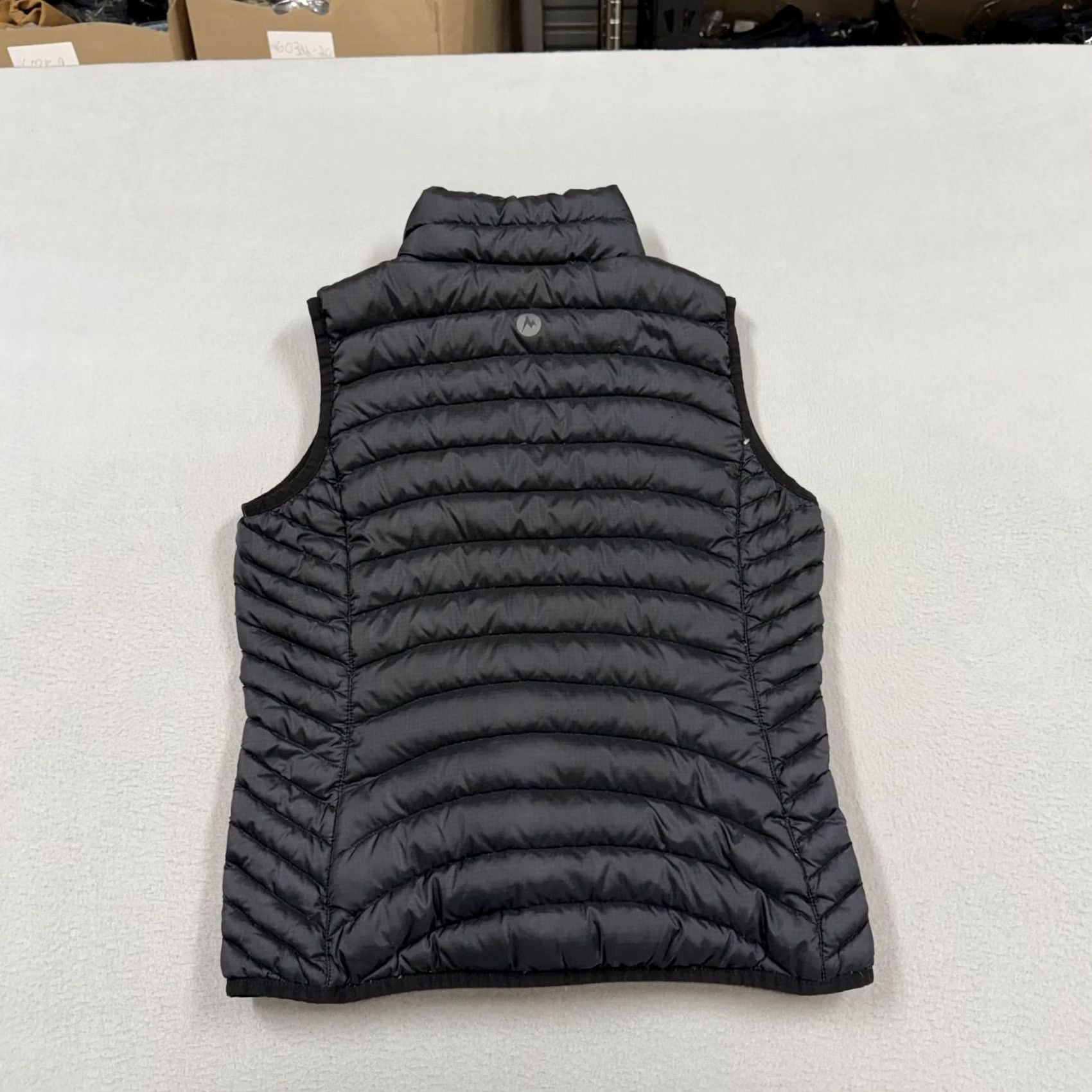 Marmot Marmot Vest Womens XS Black 600 Fill Down Puffer Full Zip Lightweight Outdoor Size XS / US 0-2 / IT 36-38 - 4 Thumbnail
