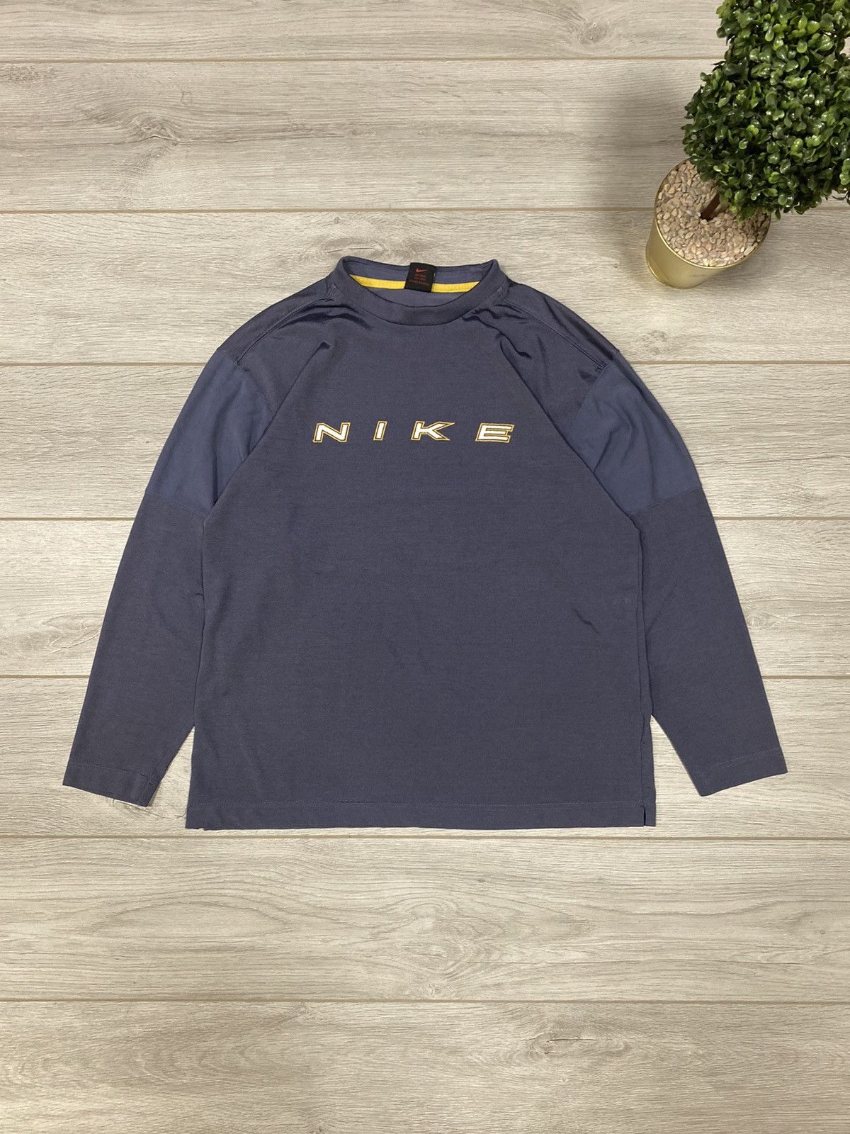 Vintage Nike vintage 1990s spell out big logo sweatshirt Size US L / EU 52-54 / 3 - 1 Thumbnail