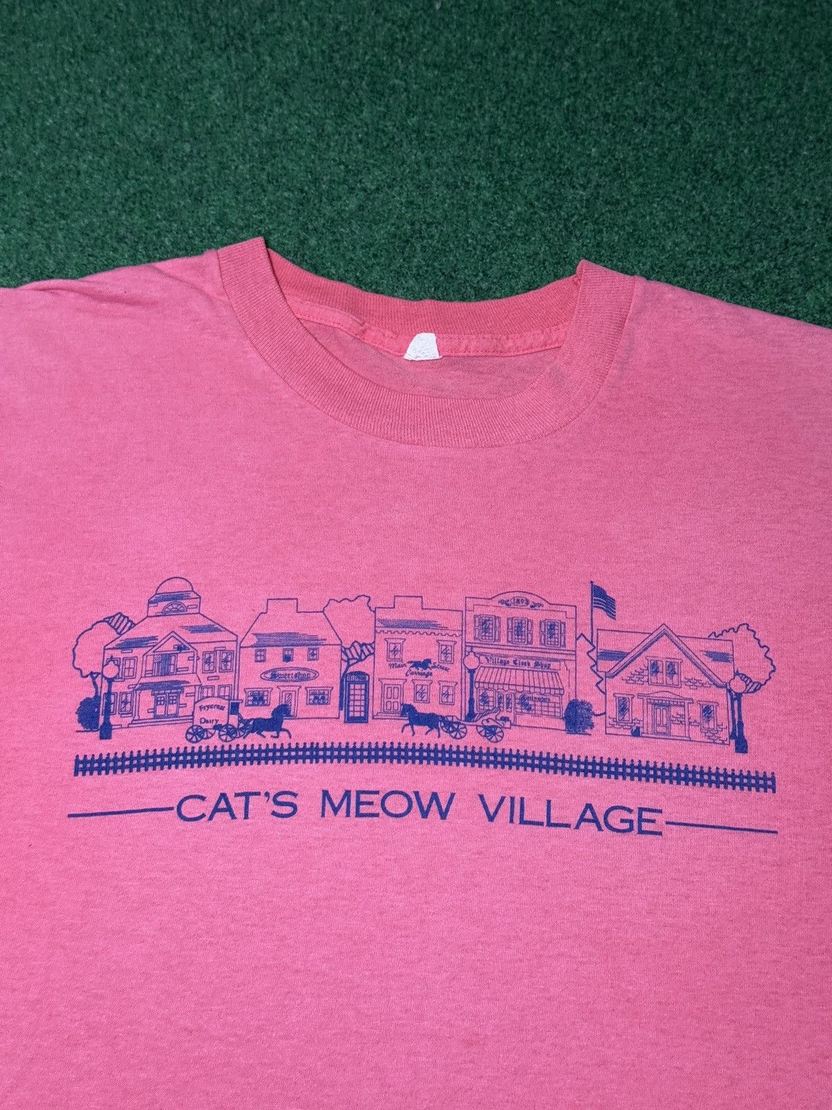 Vintage Vintage 80s 90s Cats Meow Village Pink Faded Retro T Shirt Size US M / EU 48-50 / 2 - 2 Thumbnail