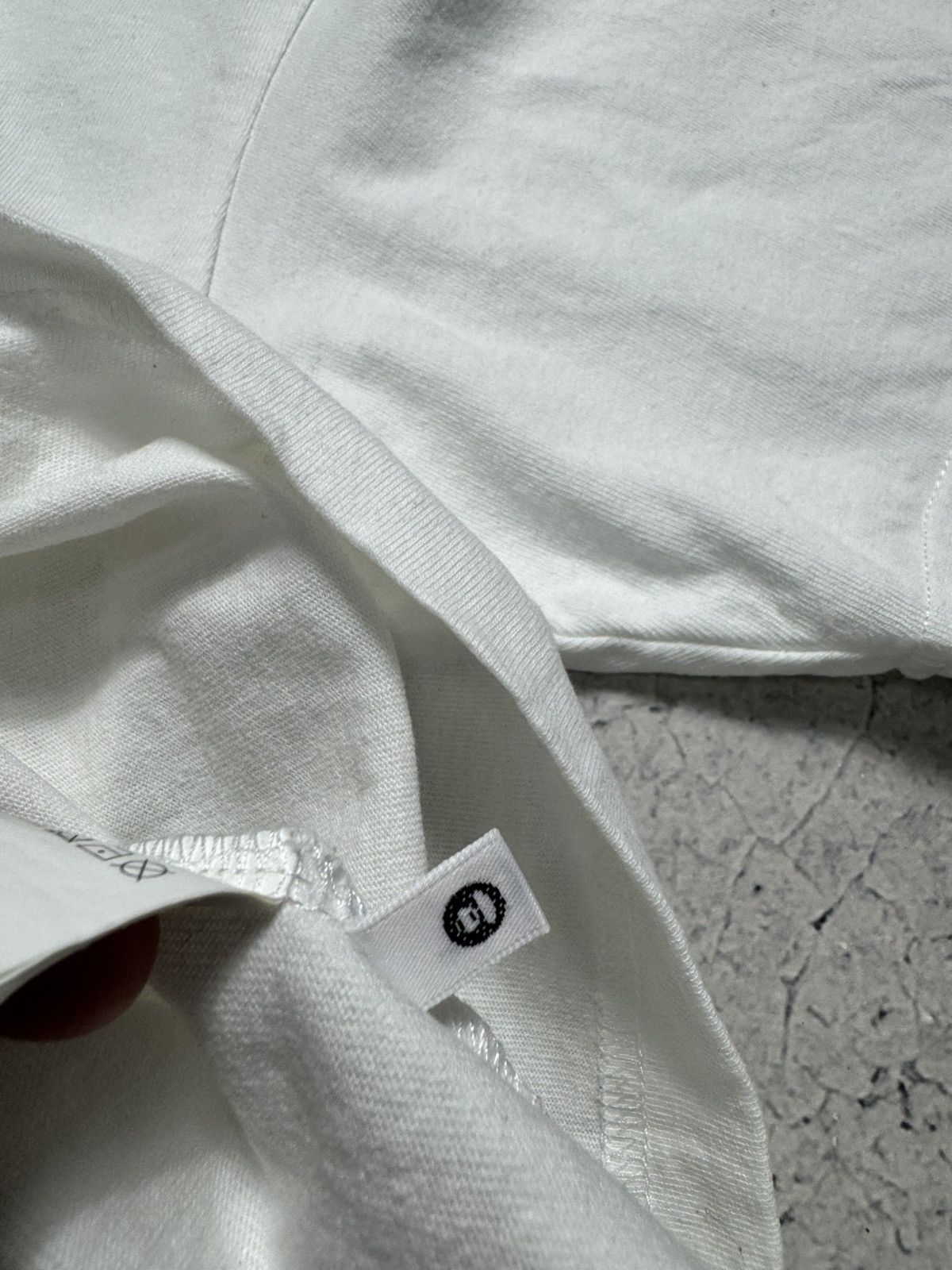 Aape Aape A Bathing Ape Bape T-Shirt Big Logo White Luxury Size L Size US L / EU 52-54 / 3 - 9 Thumbnail