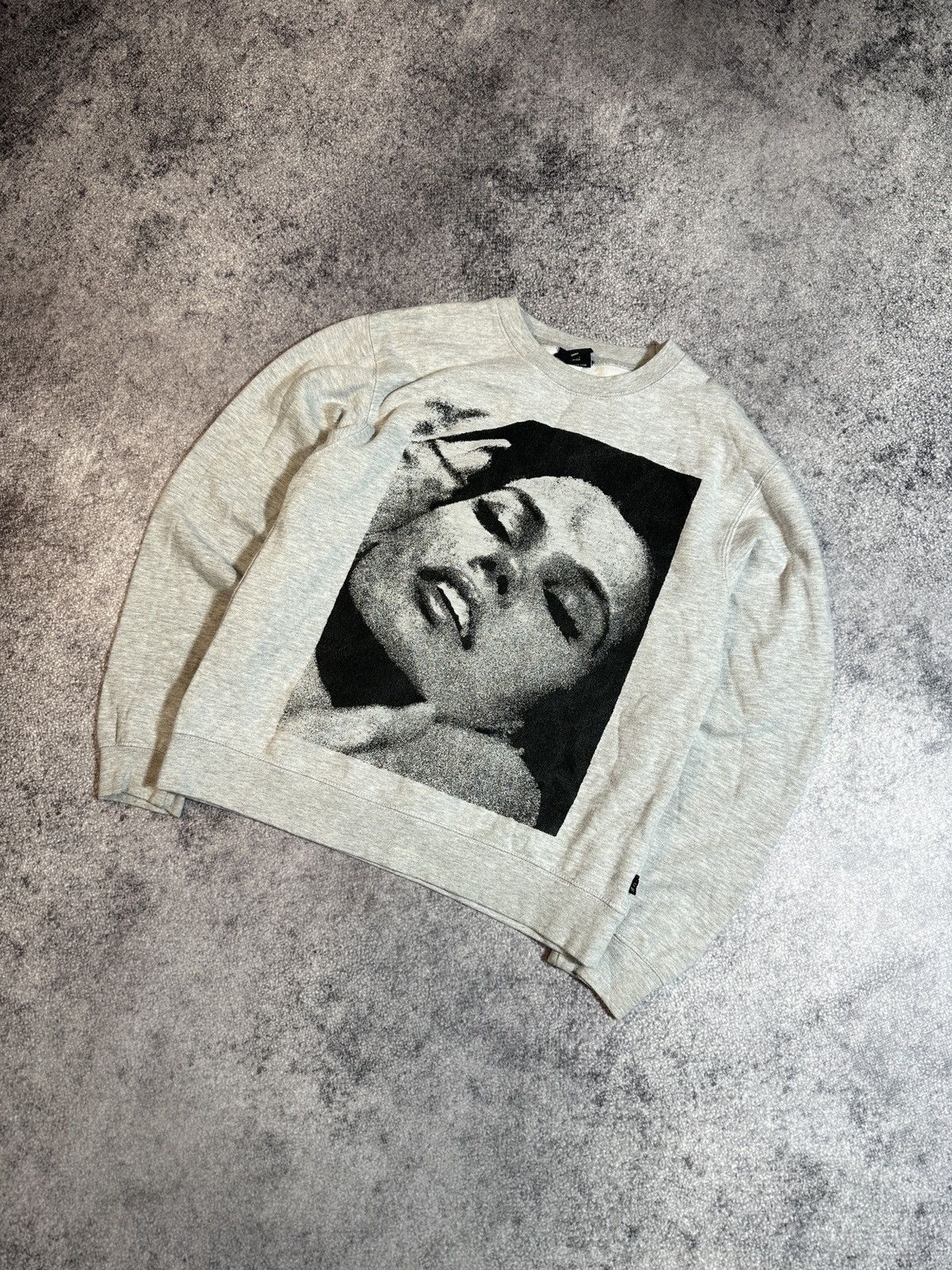 Huf Vintage HUF Big Logo Girl Sweatshirt Made in USA Rare S Size US S / EU 44-46 / 1 - 1 Thumbnail