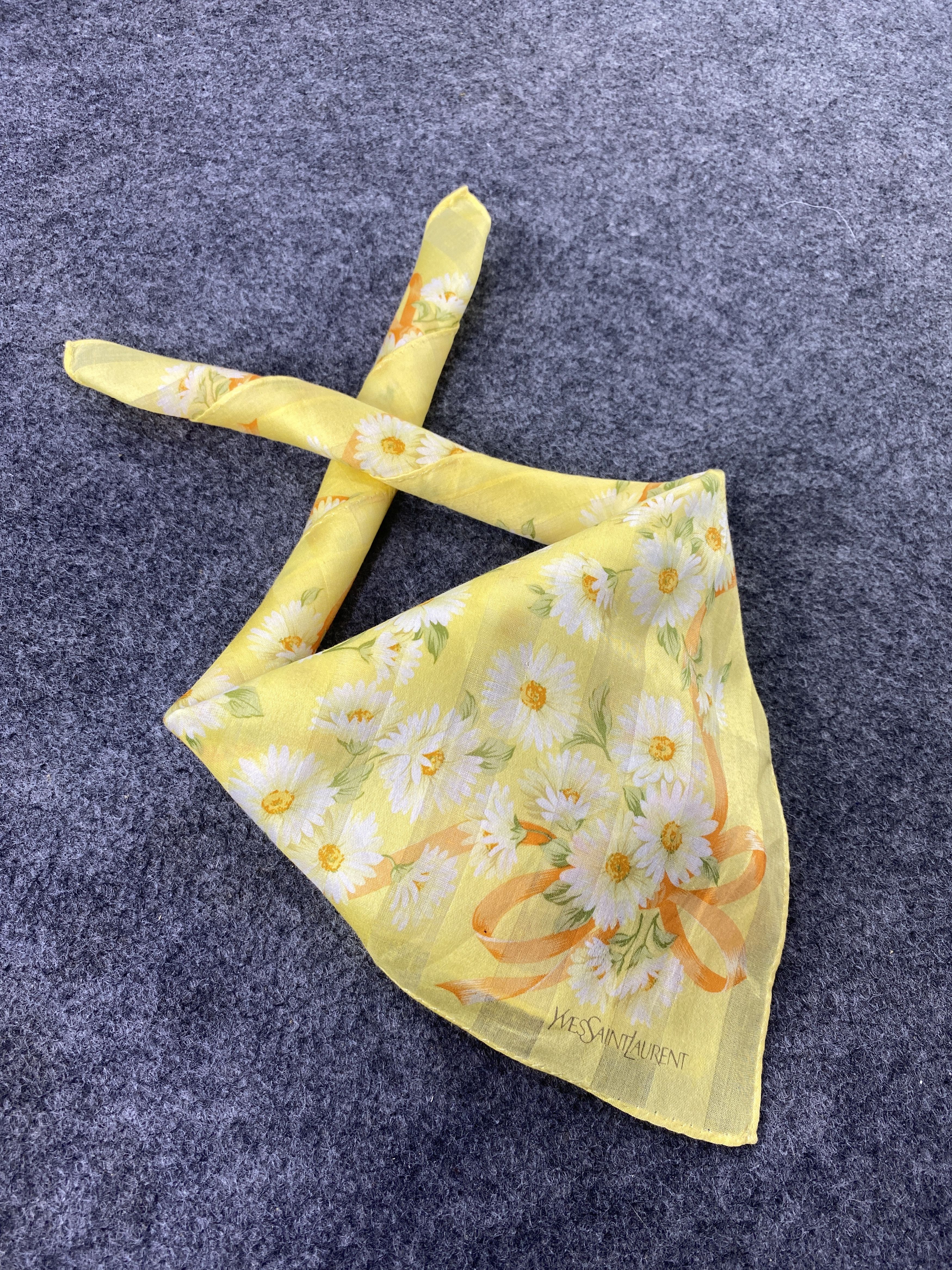 Yves Saint Laurent Yves Saint Laurent Handkerchief / Bandana / Neckerchief-B363 Size ONE SIZE - 1 Thumbnail