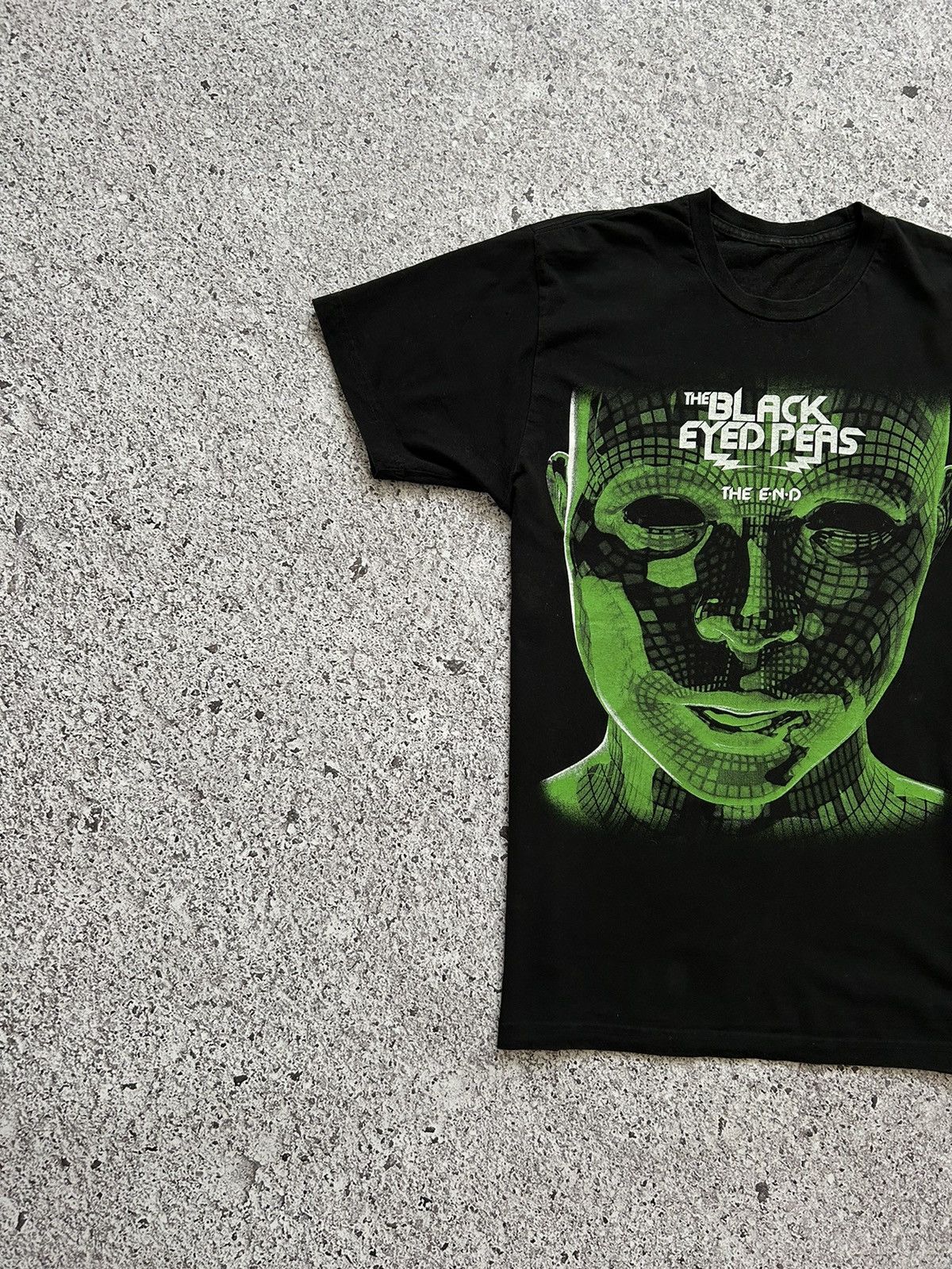 Band Tees × Vintage Vintage 2009 The Black Eyed The END Rock Band T-Shirt Size US L / EU 52-54 / 3 - 3 Thumbnail