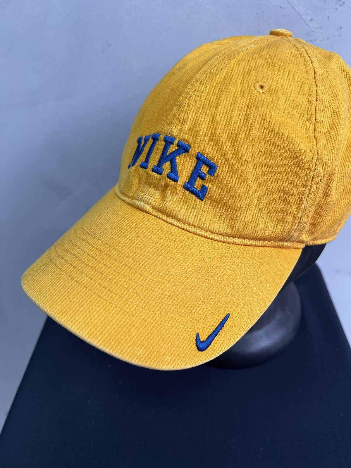 Nike Nike yellow cap velvet fabric rare vintage item Size ONE SIZE - 6 Thumbnail