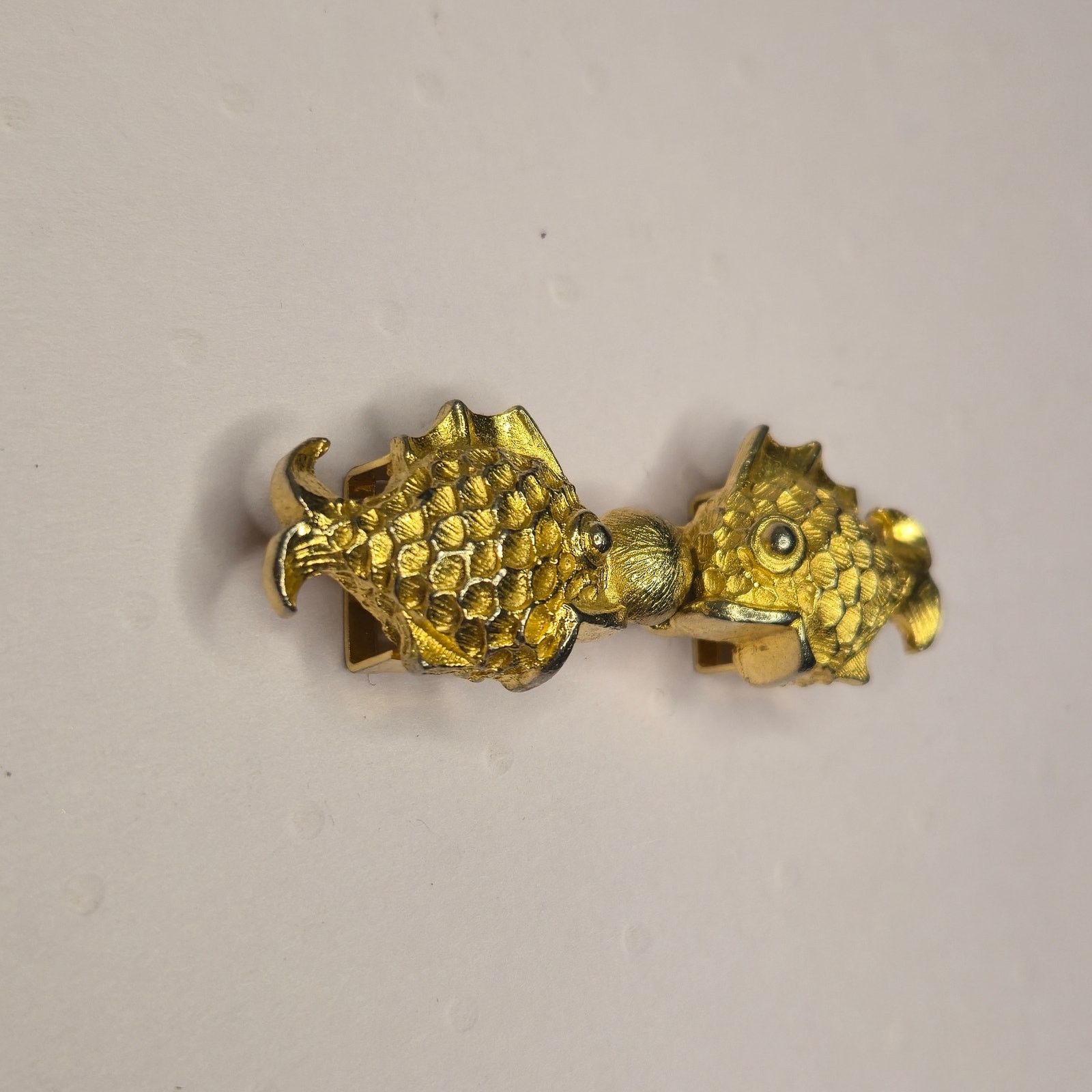 The Unbranded Brand Vintage Mimi Di N Signed Gold Tone Fish Belt Buckle Size ONE SIZE - 6 Thumbnail