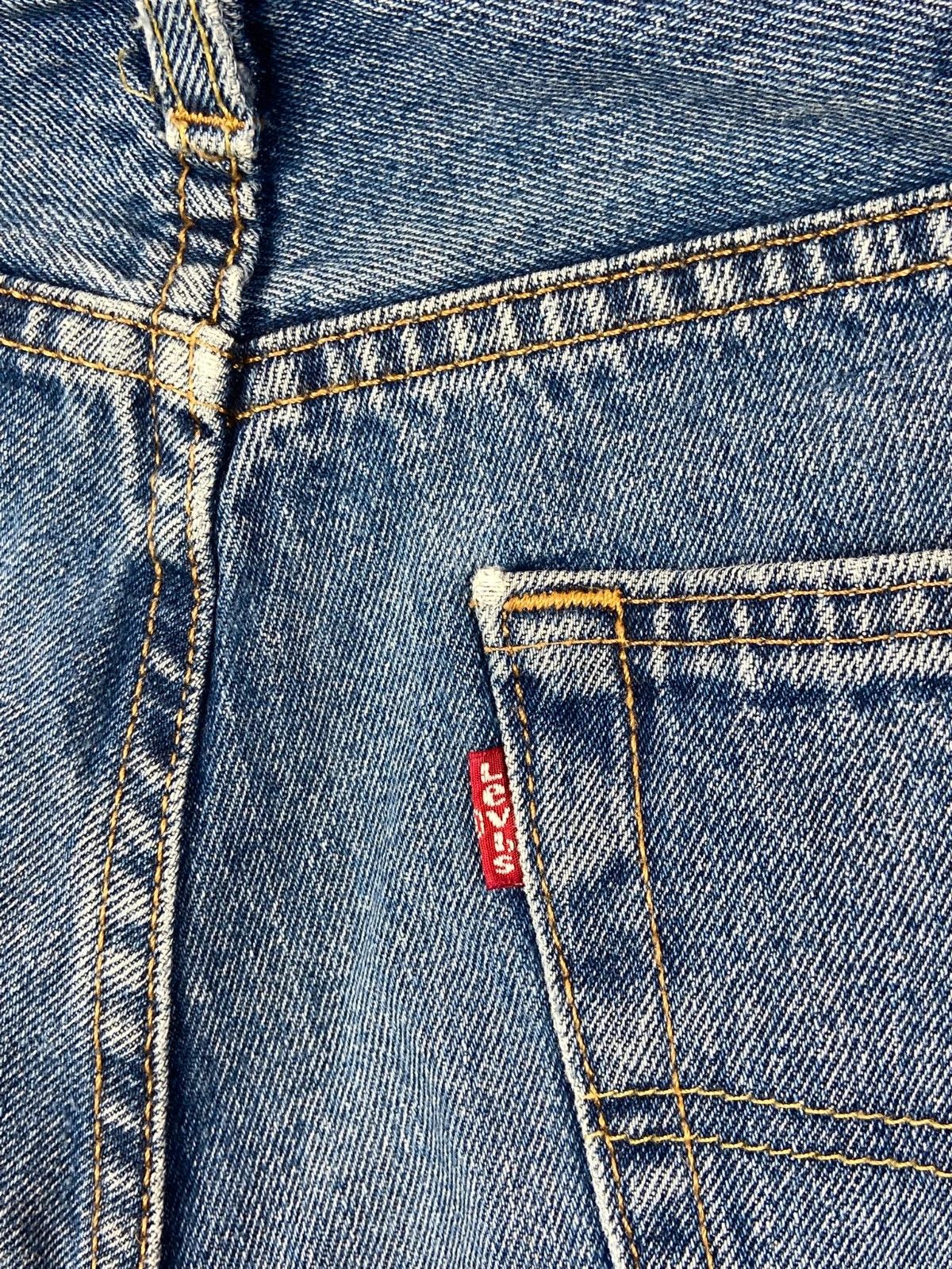 Levi's Levi’s Blue Denim Jeans W30 L32 Vintage Straight Fit Size US 32 / EU 48 - 6 Thumbnail