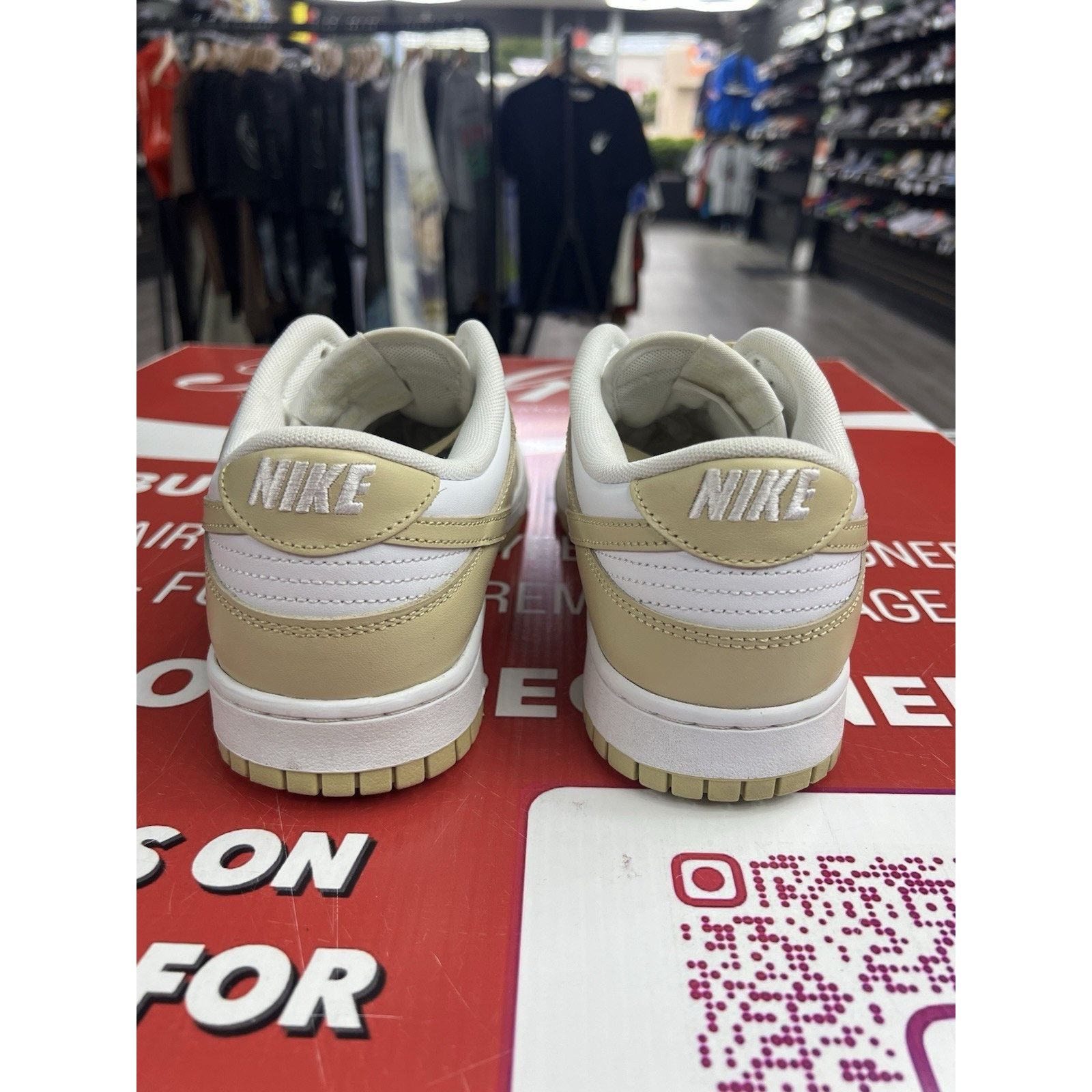 Nike Dunk Low Team Gold Size 11 (DV0833-100) Size US 11 / EU 44 - 4 Thumbnail
